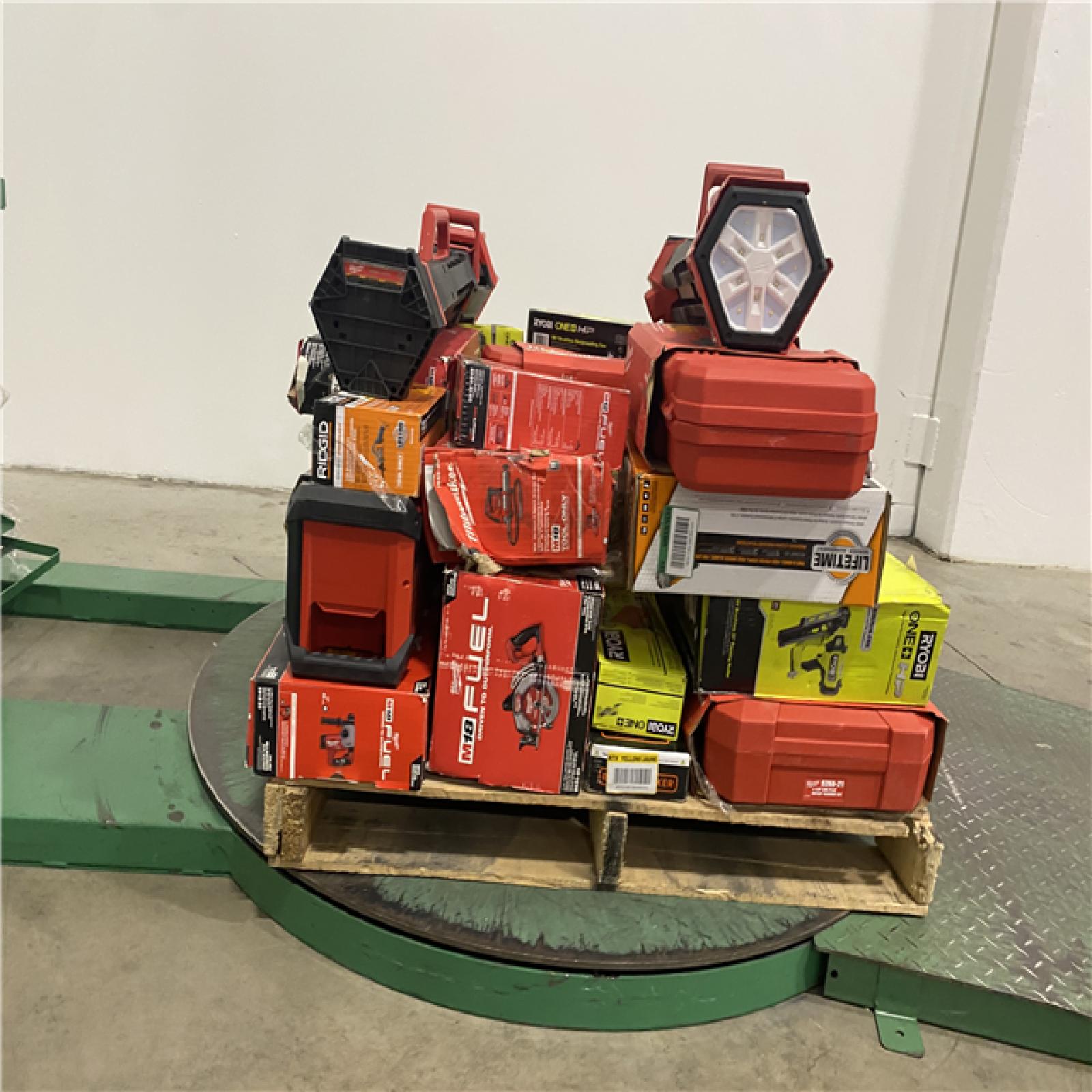 Dallas Location - As-Is Tool Pallet