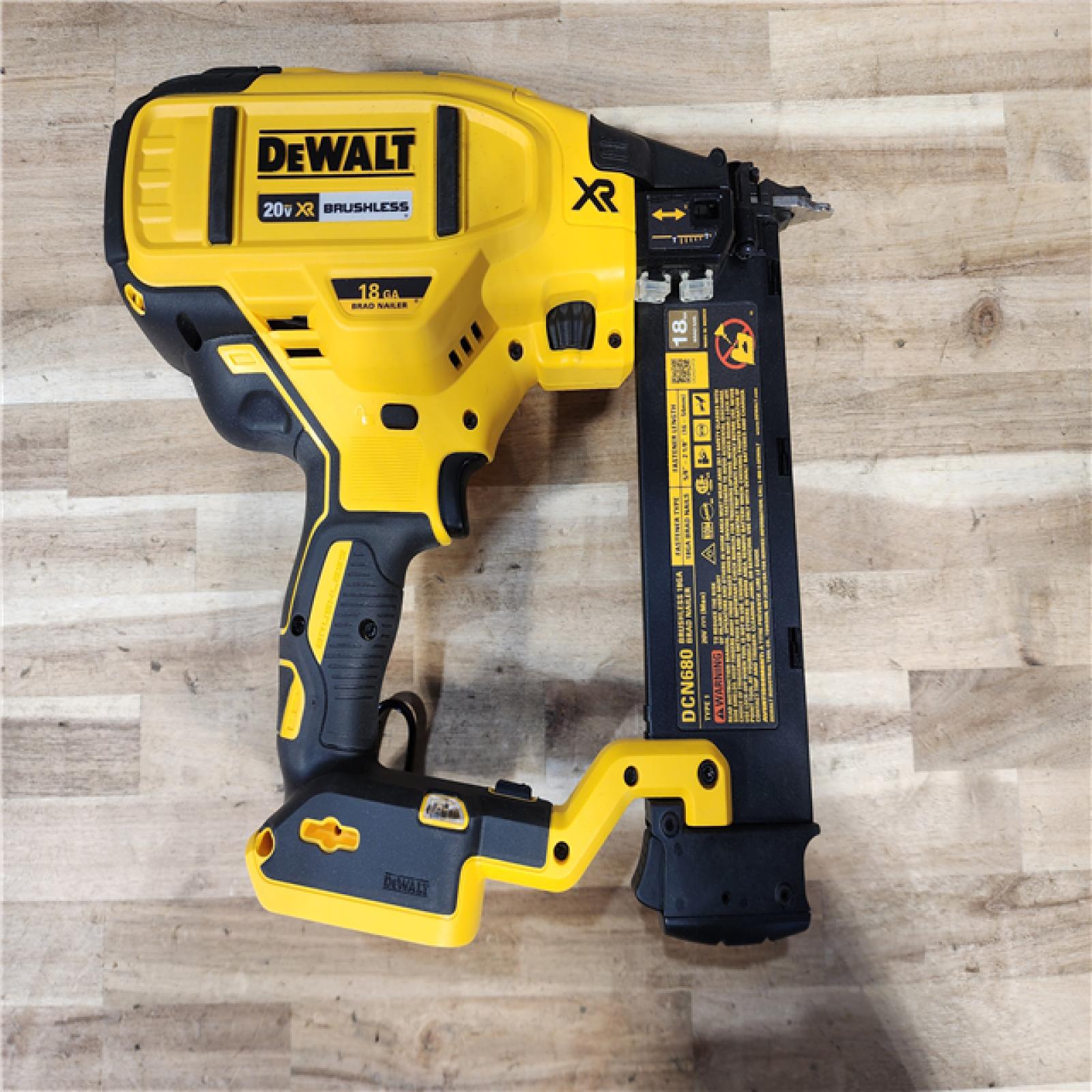 HOUSTON LOCATION - AS-IS DEWALT 20V MAX XR Lithium-Ion Electric Cordless 18-Gauge Brad Nailer (Tool Only)
