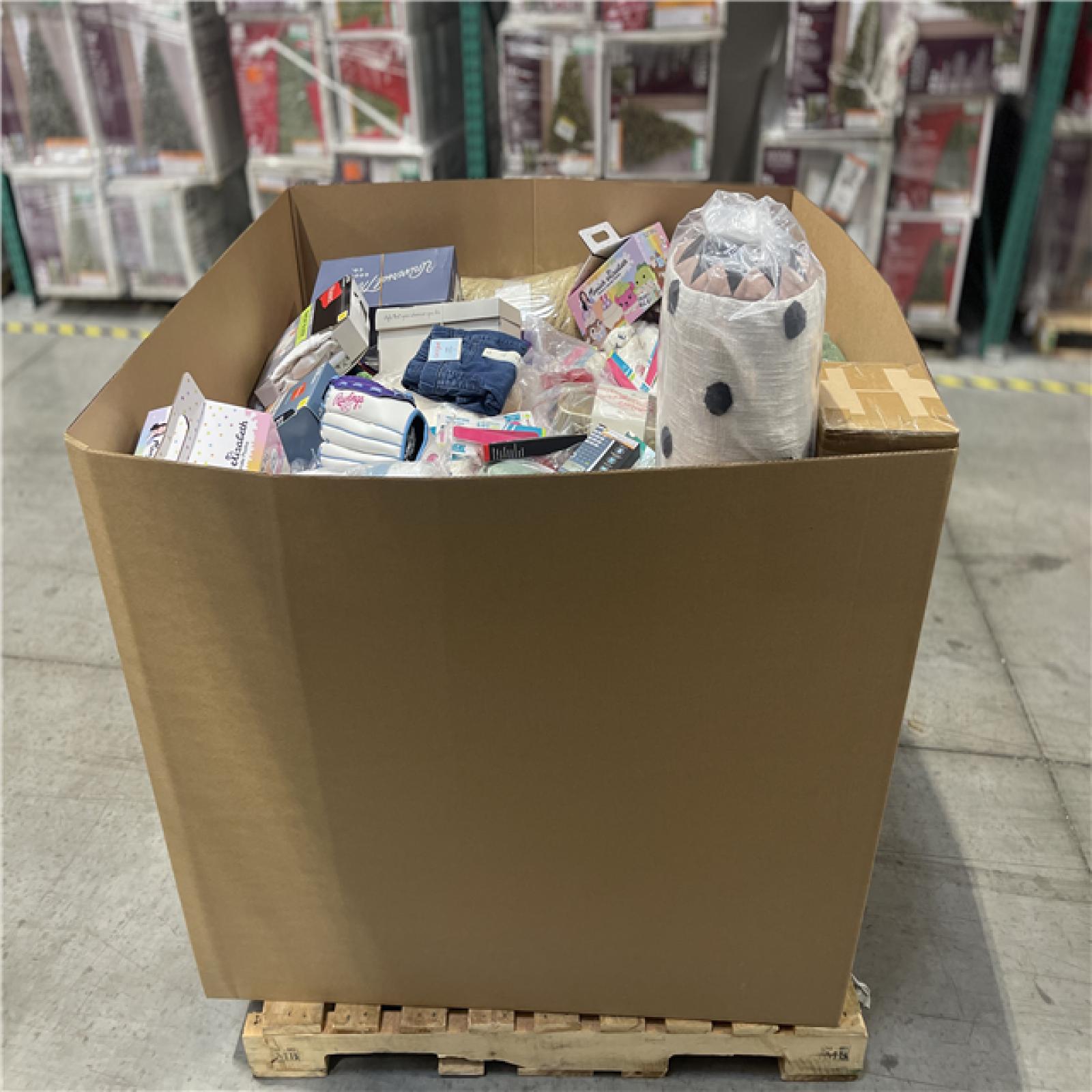 DALLAS LOCATION- NEW!- BULLSEYE MIXED PALLET