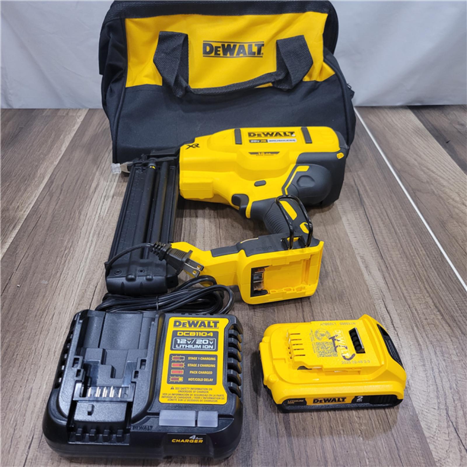 AS-IS DEWALT 20V MAX XR 18 Gauge Brad Nailer Kit