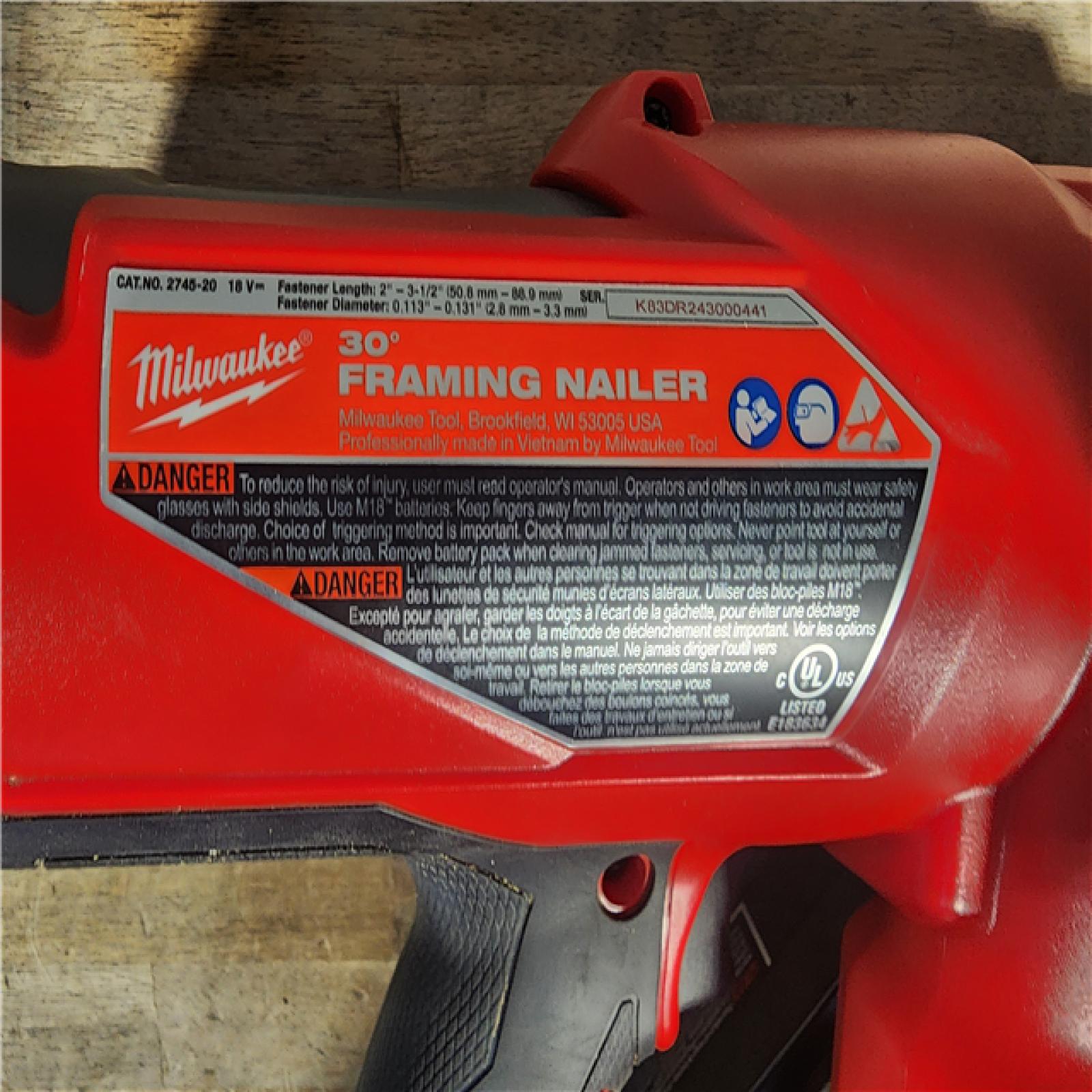 HOUSTON LOCATION - AS-IS Milwaukee M18 FUEL 30 Degree Framing Nailer Kit