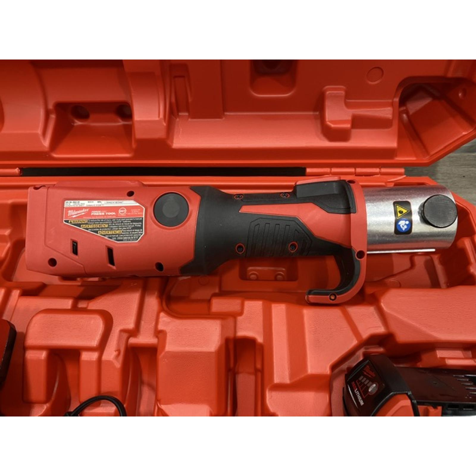 AS-IS Milwaukee 18-Volt Lithium-Ion Brushless Cordless FORCE LOGIC Press Tool (Tool-Only)