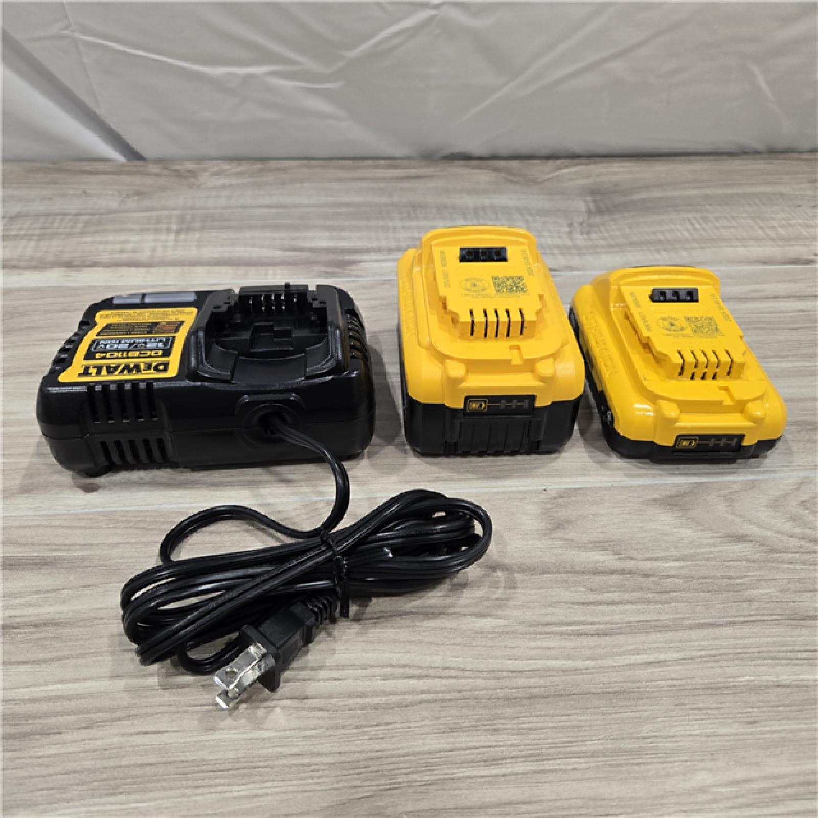 LIKE NEW! - DEWALT 20V MAX Lithium-Ion 6.0Ah and 4.0Ah Battery and Charger Starter Kit