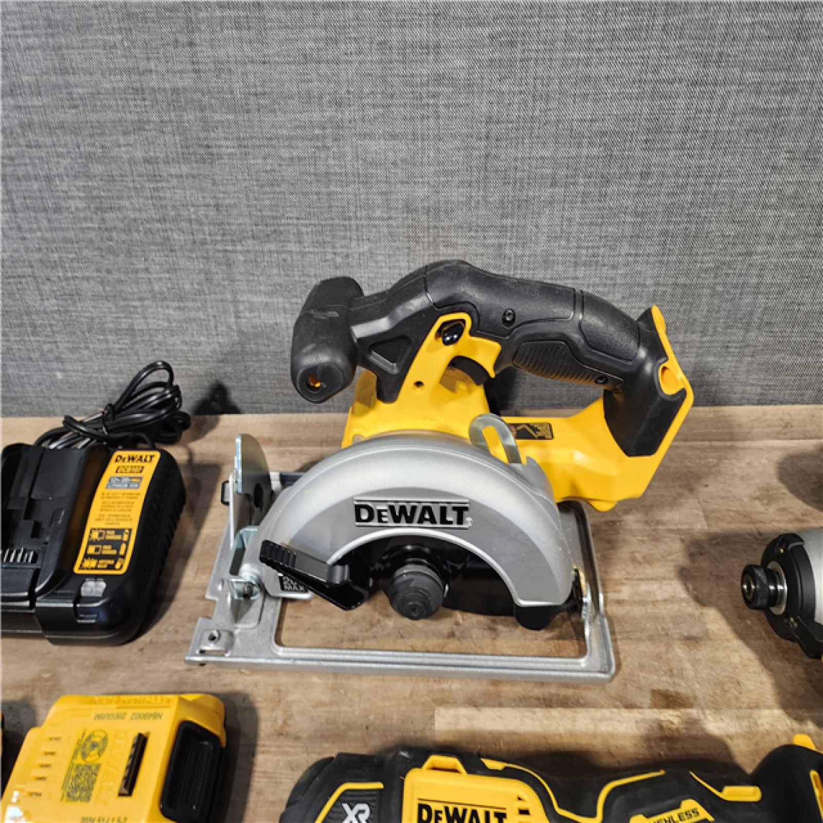 HOUSTON LOCATION - AS-IS DEWALT 4 TOOL COMBO KIT W/ (2) BATTERY & CHARGER