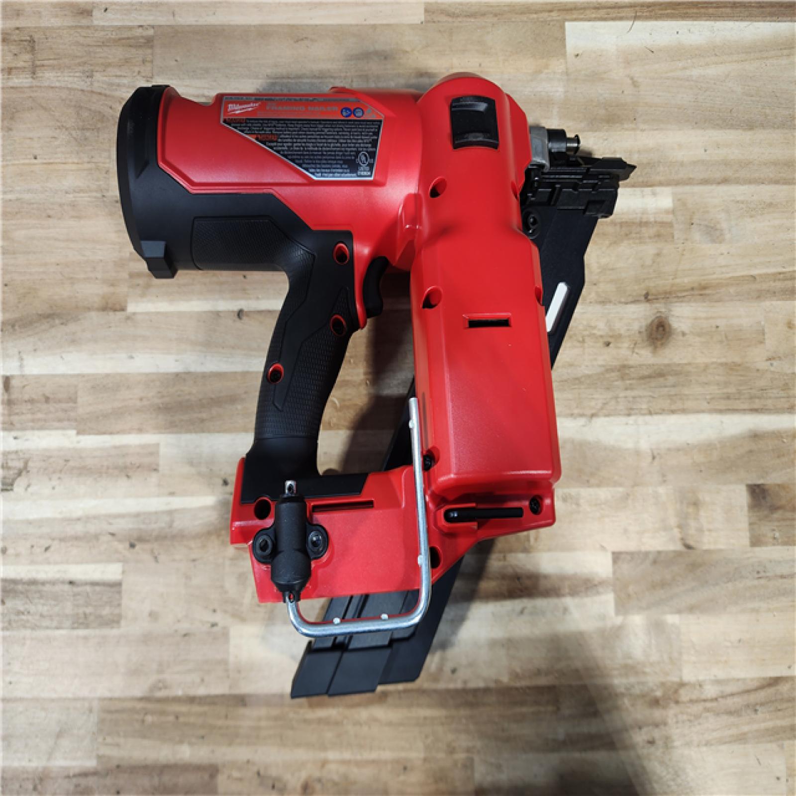 HOUSTON LOCATION - AS-IS (APPEARS LIKE NEW) Milwaukee FUEL 3-1/2 in. 18-Volt 30-Degree Lithium-Ion Brushless Cordless Framing Nailer (Tool-Only)