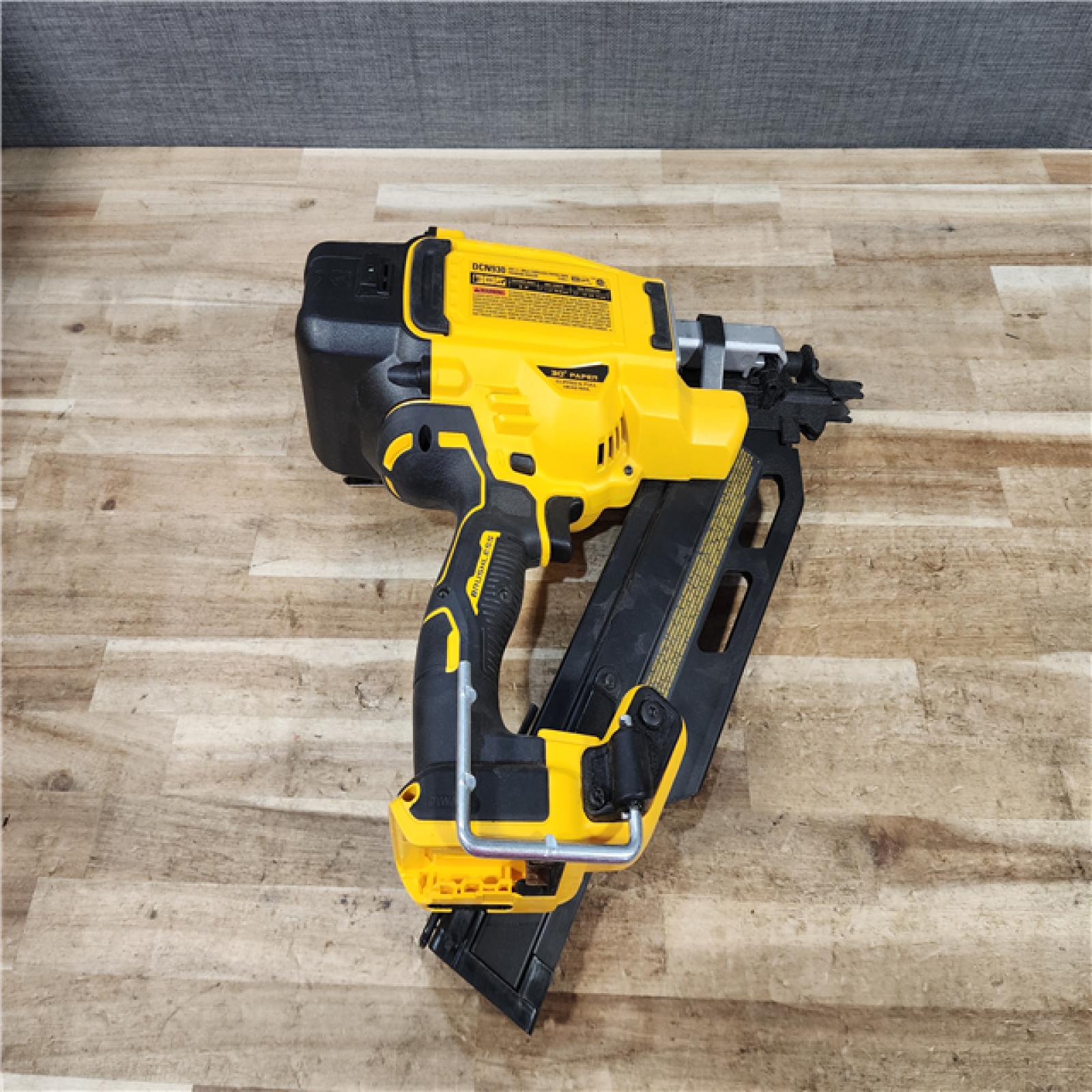 HOUSTON LOCATION - AS - IS DEWALT 20V 30 Degree Cordless Framing Nailer (Tool-Only)