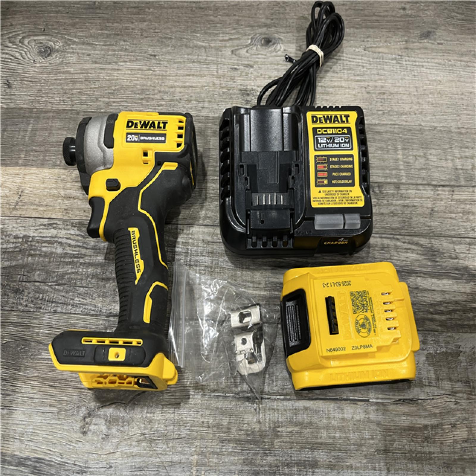 AS-IS DEWALT Atomic 20V Max Lithium-Ion Brushless Cordless Compact 1/4 in. Impact Driver Kit