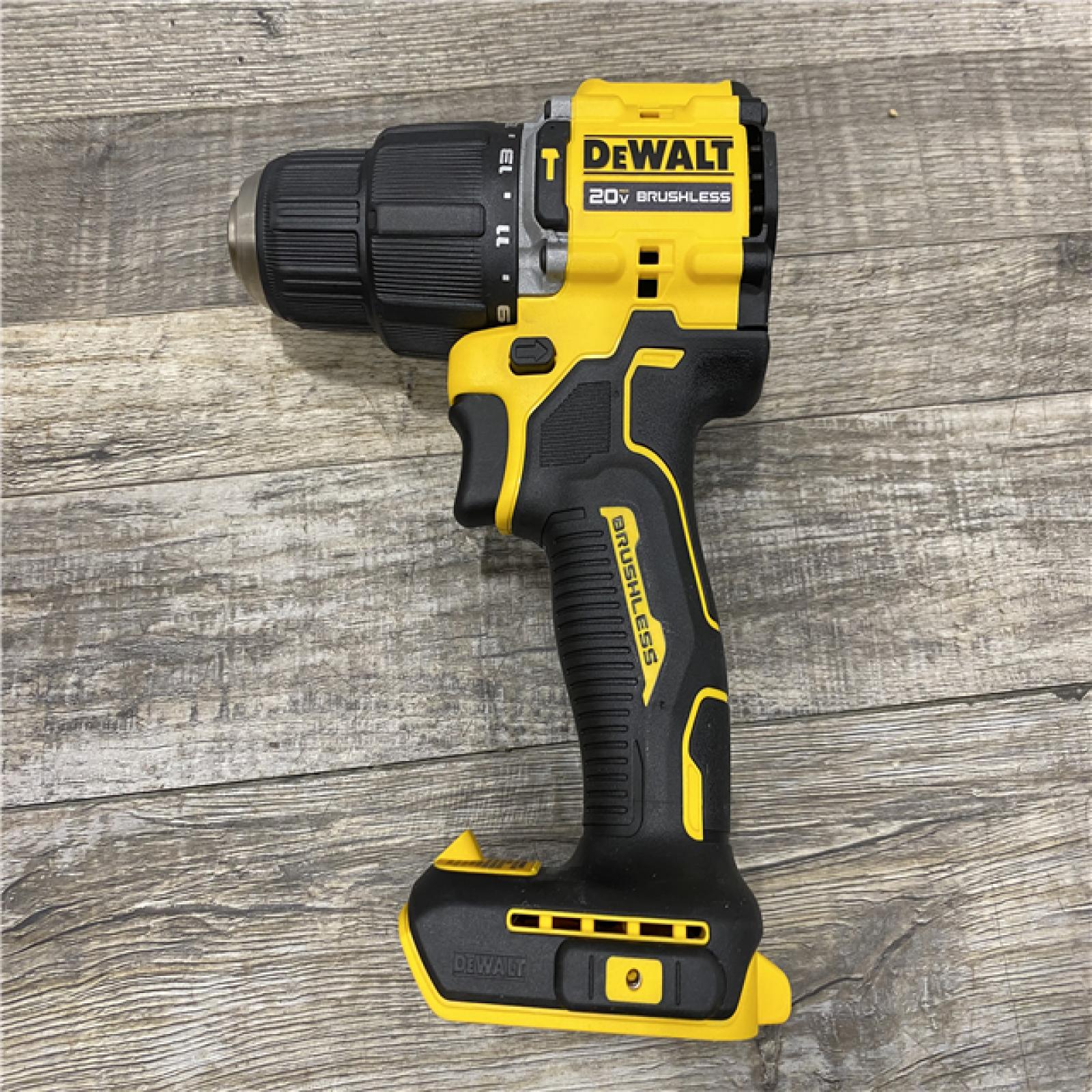 AS-IS DEWALT ATOMIC 20V Cordless 1/2 in. Compact Hammer Drill Kit