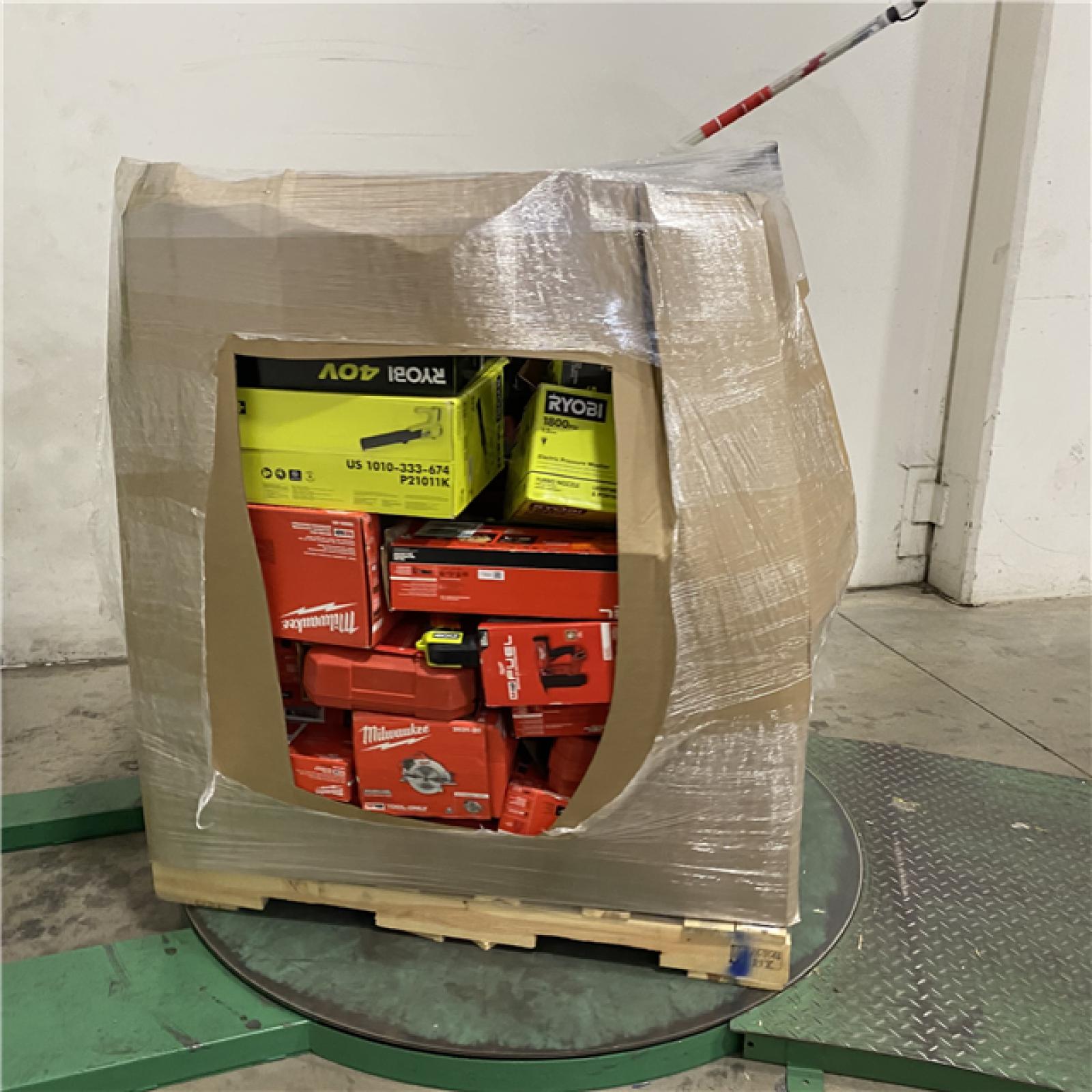 Dallas Location - As-Is Tool Pallet