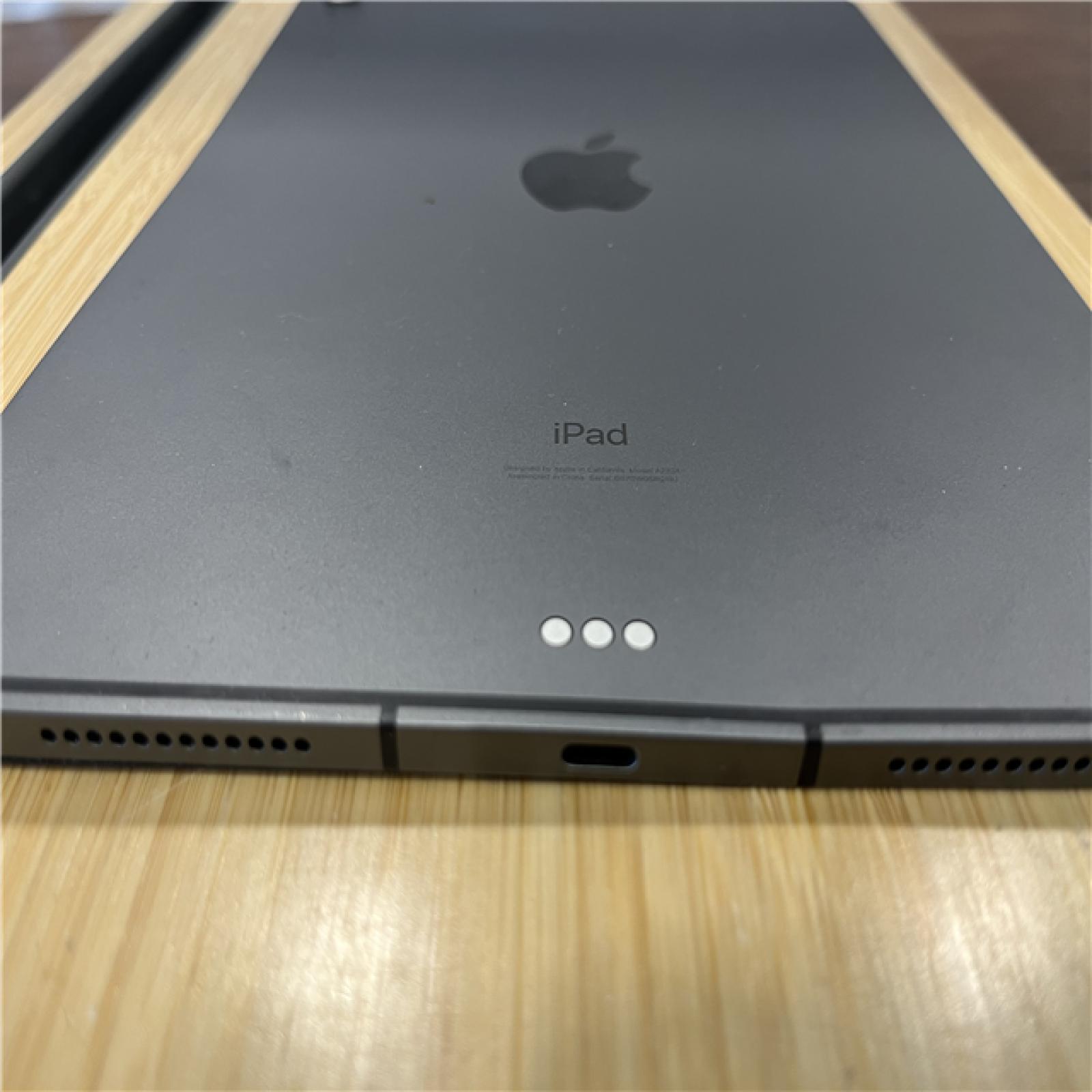 AS-IS Apple - 10.9-Inch iPad Air  - (4th Generation) with Wi-Fi + Cellular - 256GB  - Space Gray