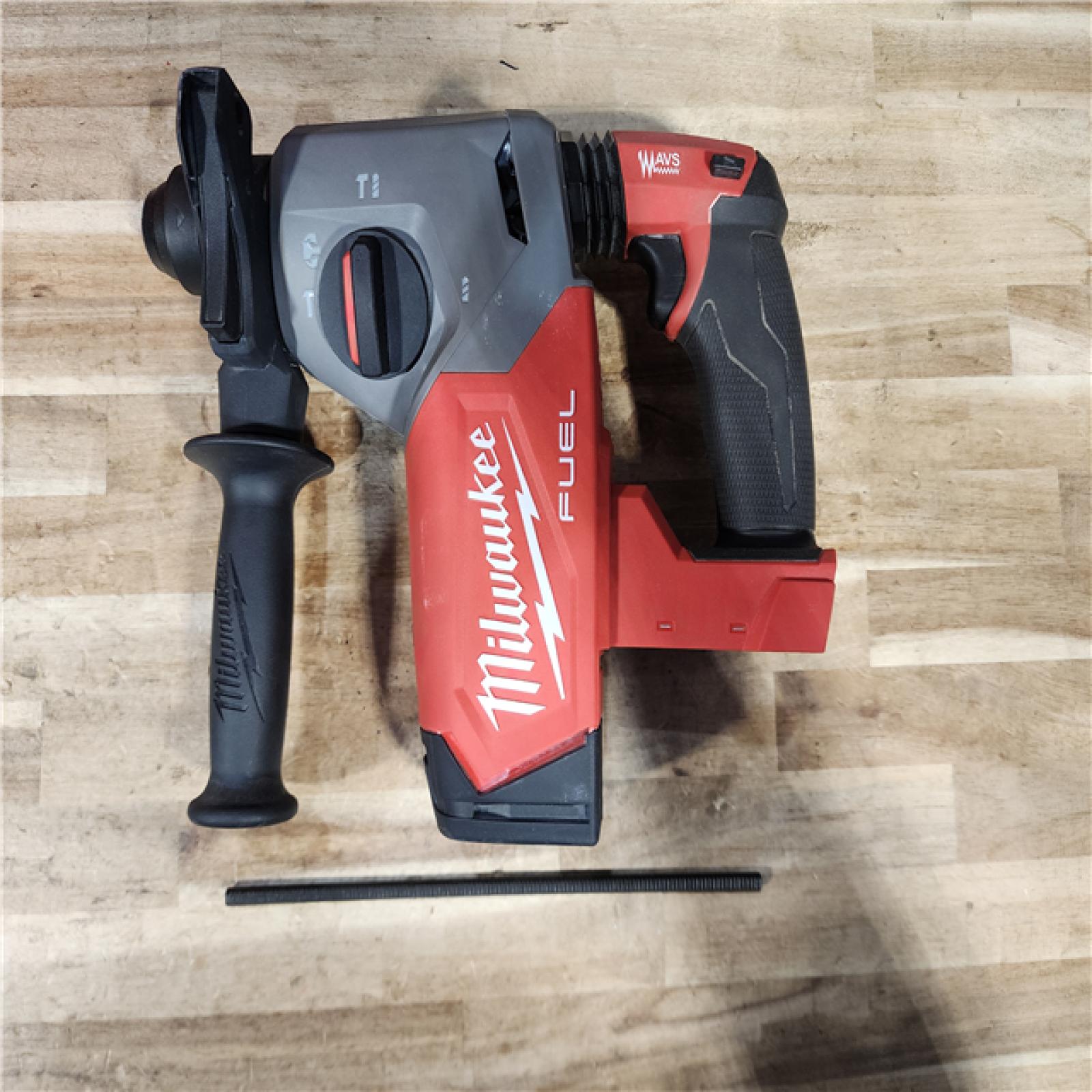 HOUSTON LOCATION - AS-IS Milwaukee FUEL 18V Lithium-Ion Brushless 1 in. Cordless SDS-Plus Rotary Hammer Kit