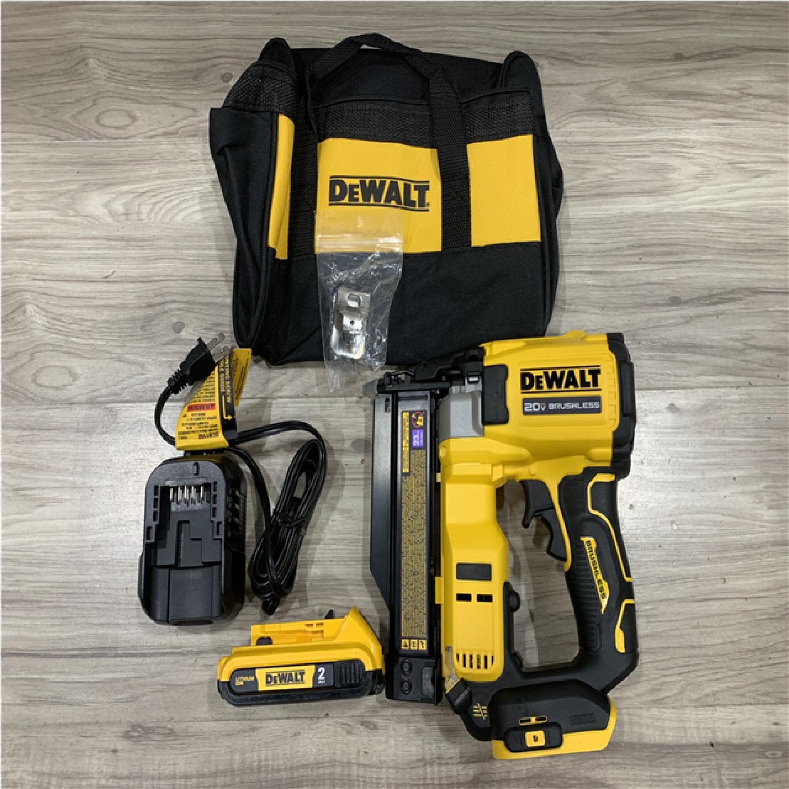 AS-IS DEWALT ATOMIC 20V MAX Lithium Ion Cordless 23 Gauge Pin Nailer Kit