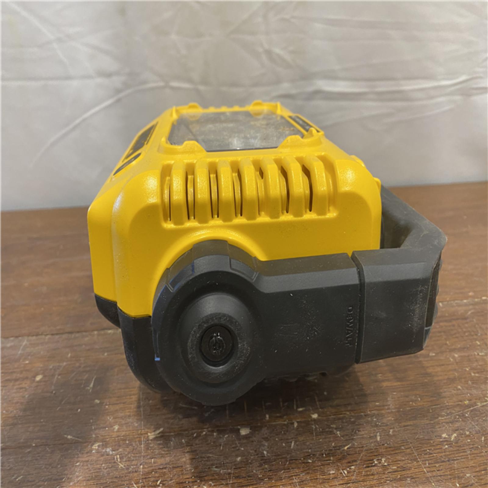 AS-ISDeWalt 20-Volt MAX Compact Task Light (Tool Only)