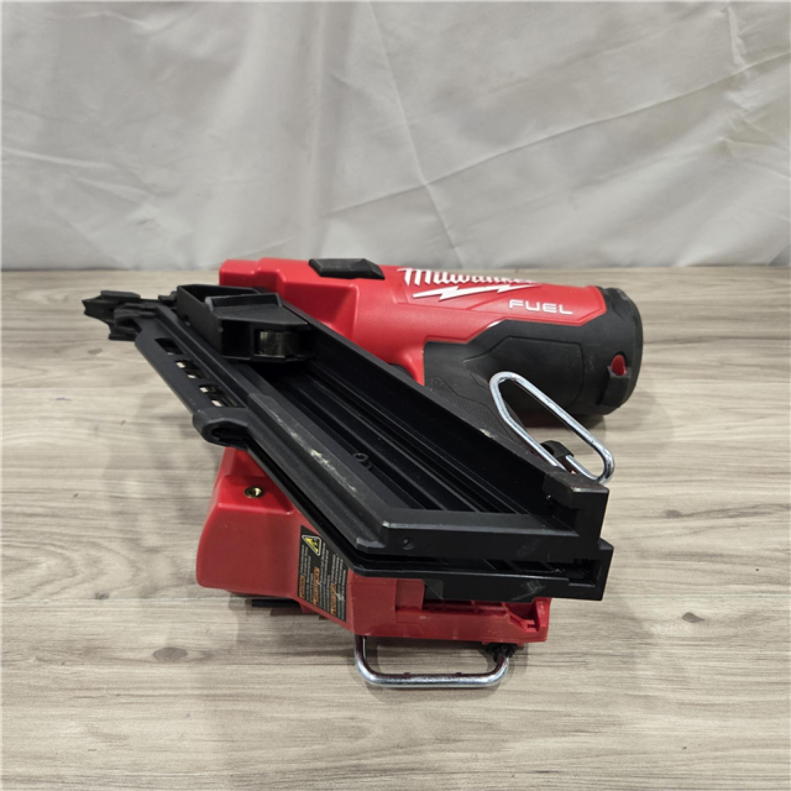 AS-IS Milwaukee M18 FUEL 30 Degree Framing Nailer (TOOL ONLY)