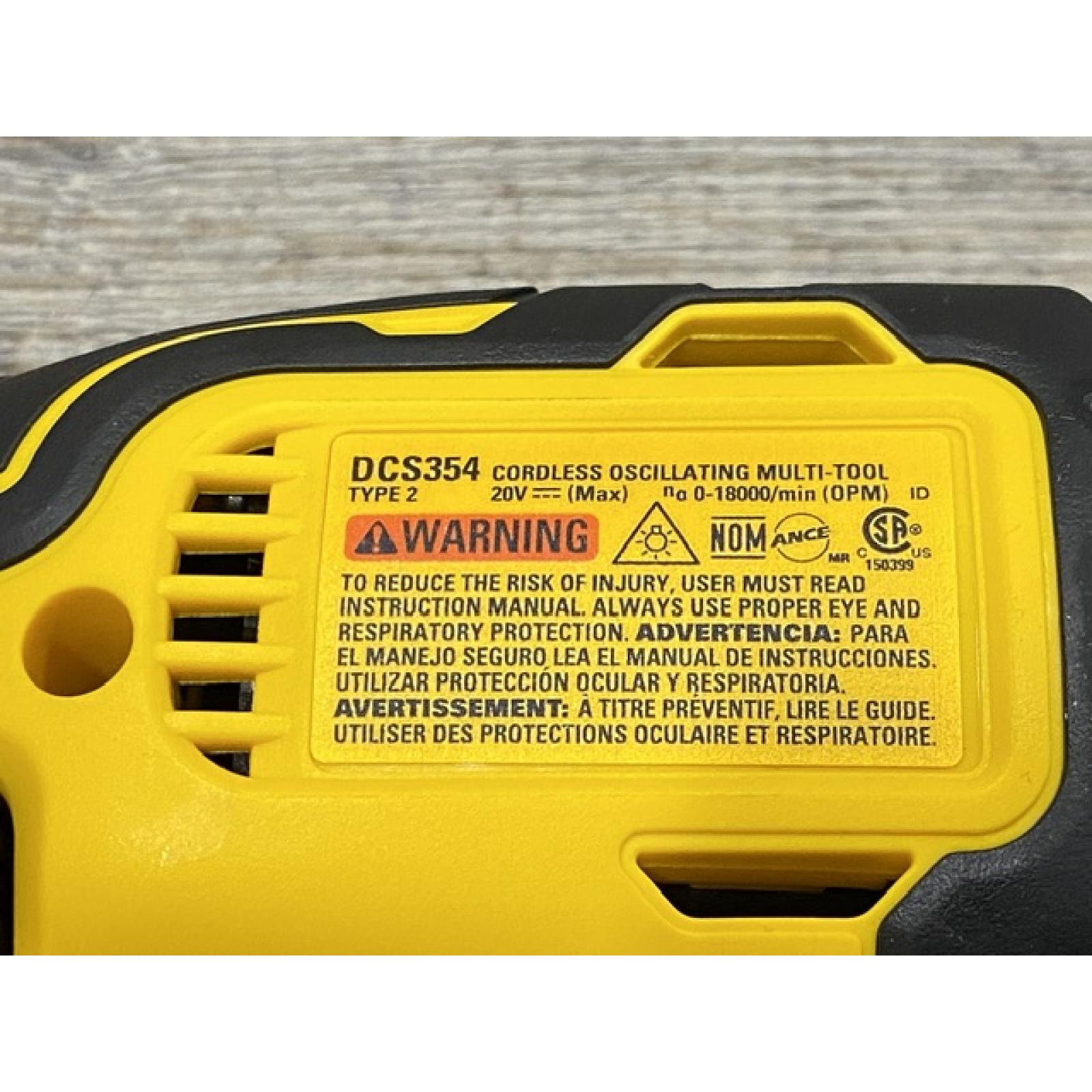 AS-IS DEWALT ATOMIC 20V MAX Cordless Brushless Oscillating Multi Tool Kit