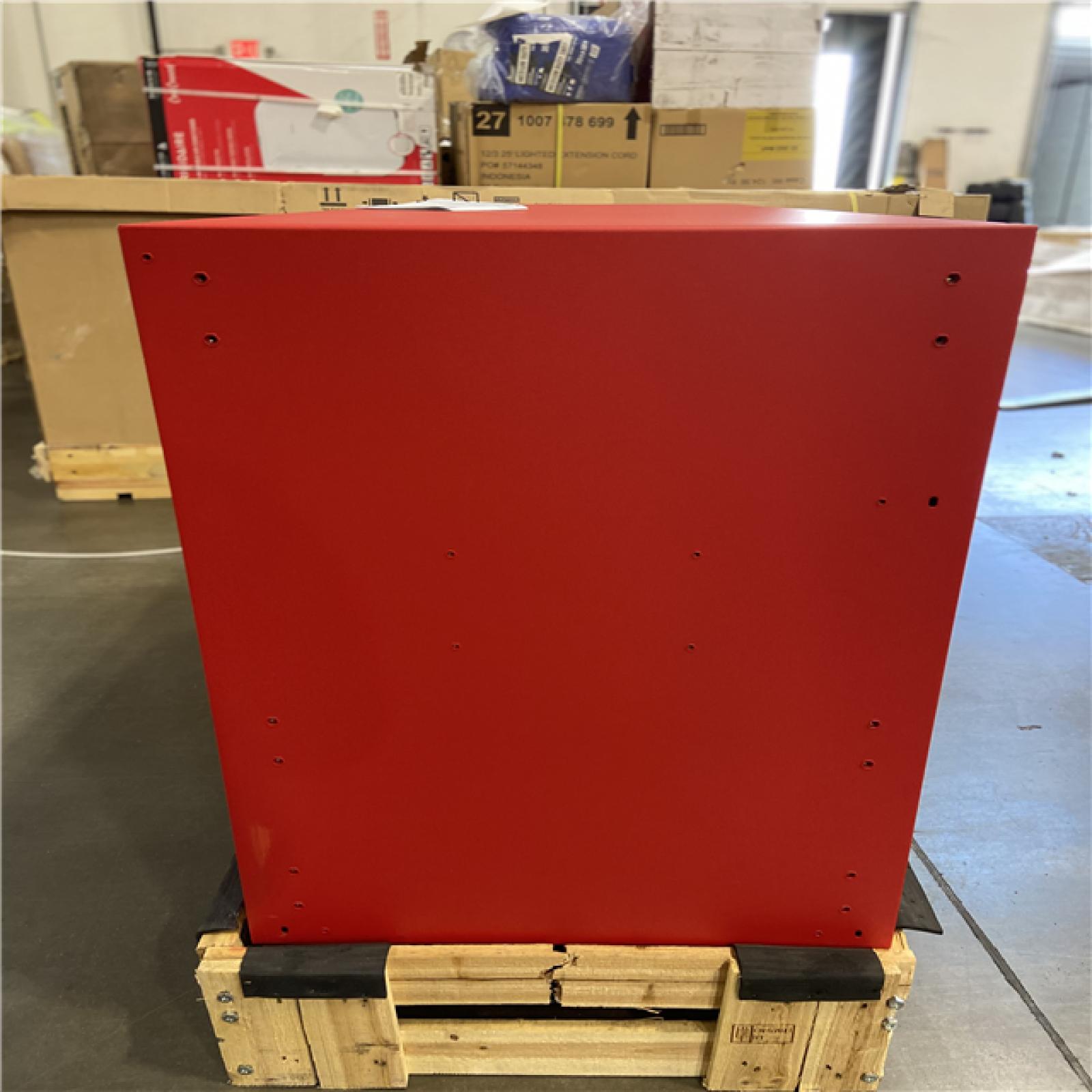 DALLAS LOCATION - Milwaukee High Capacity 56 in. W x 22 in. D 10-Drawer Rolling Tool Cabinet