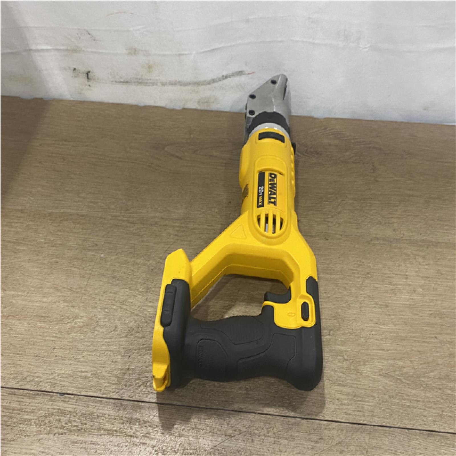 AS-IS DEWALT 20V MAX Cordless 18-Gauge Swivel Head Shears (Tool Only)
