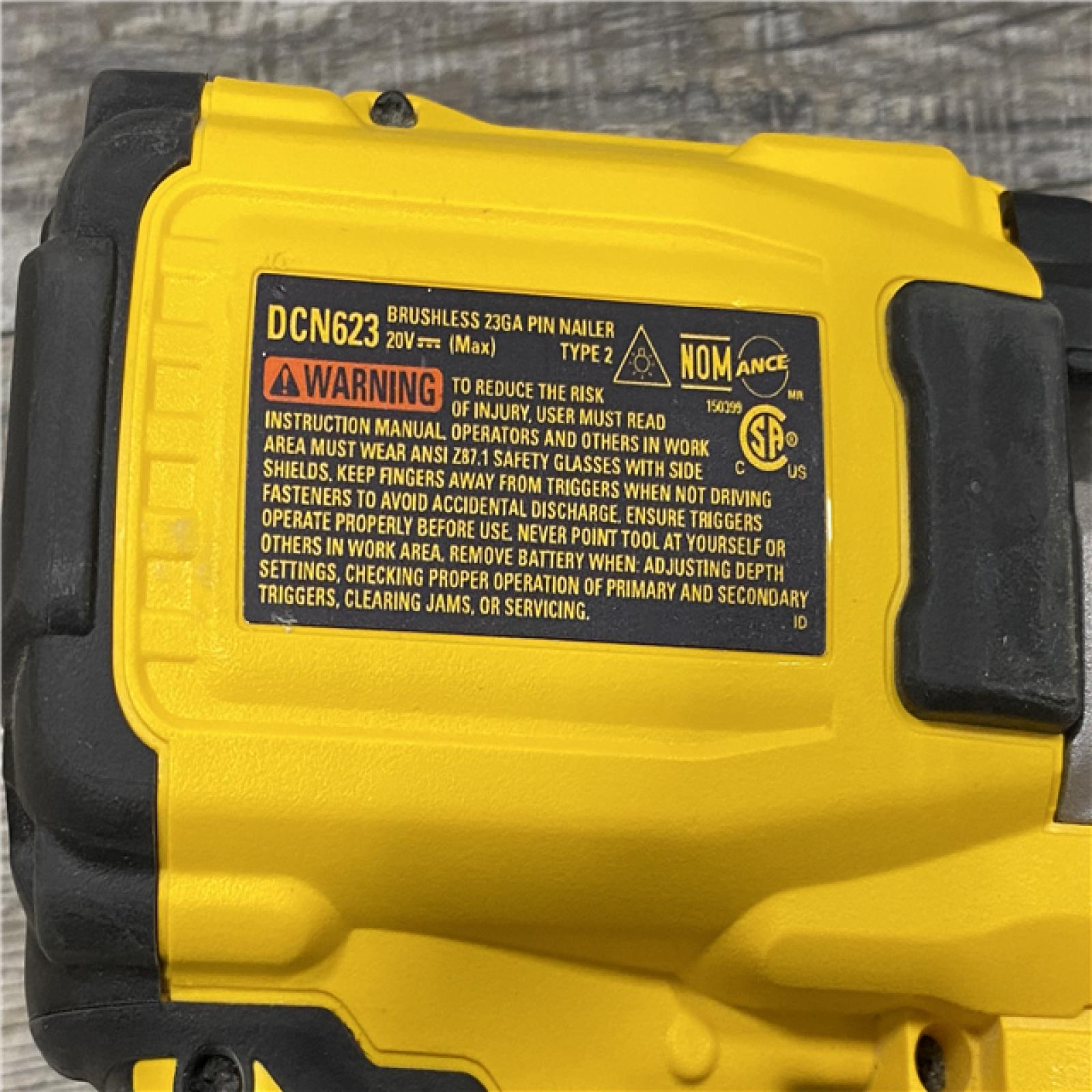 AS-IS DEWALT ATOMIC 20V MAX Lithium Ion Cordless 23 Gauge Pin Nailer Kit