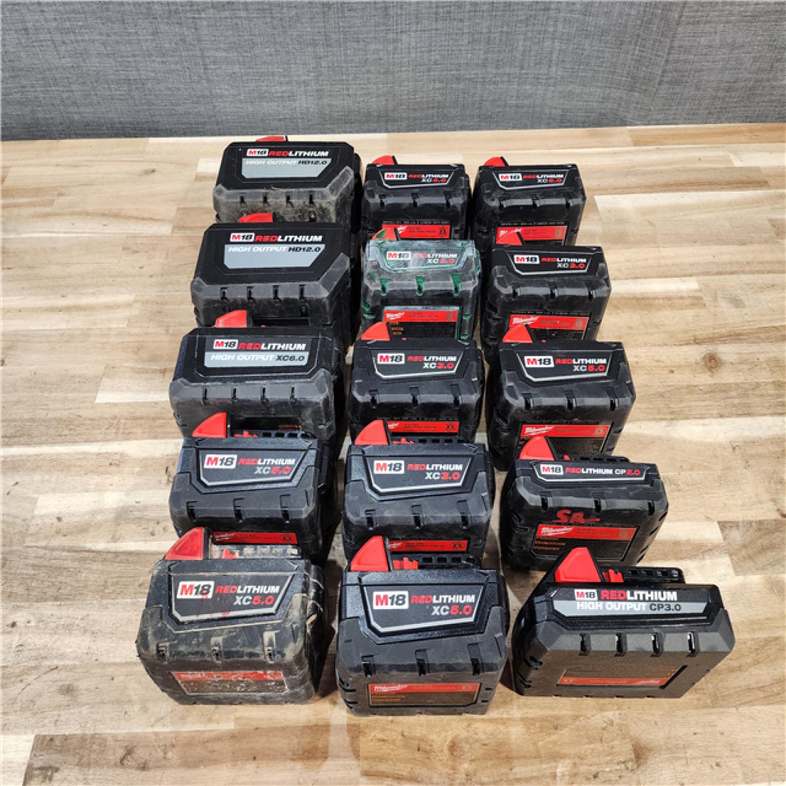 HOUSTON LOCATION - AS-IS MILWAUKEE BATTERY PACK QTY - 15