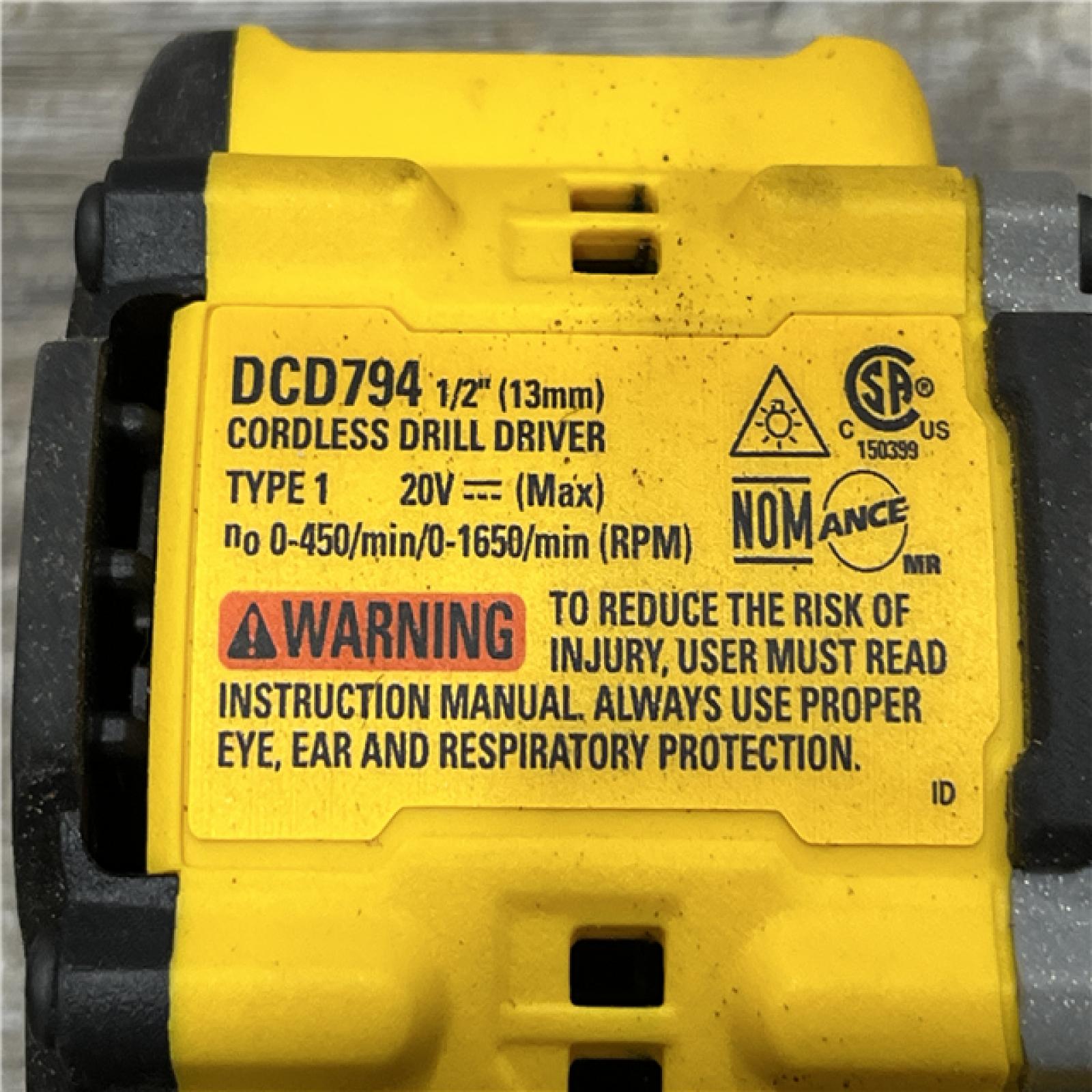 AS-IS DEWALT Atomic 20V Lithium-Ion Cordless Compact 1/2 in. Drill/Driver Kit