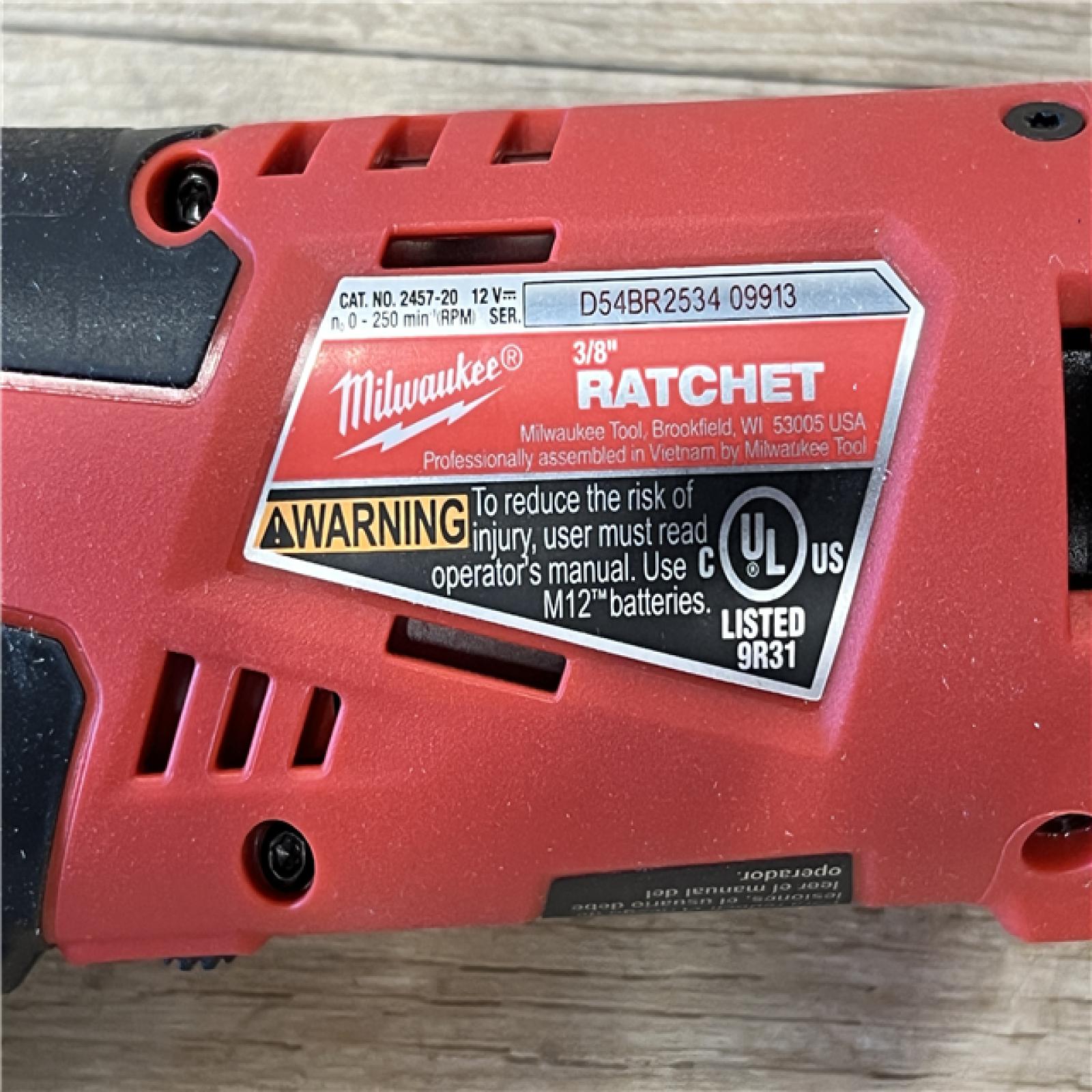 AS-IS Milwaukee 12V Lithium-Ion Cordless 3/8 in. Ratchet (Tool-Only)