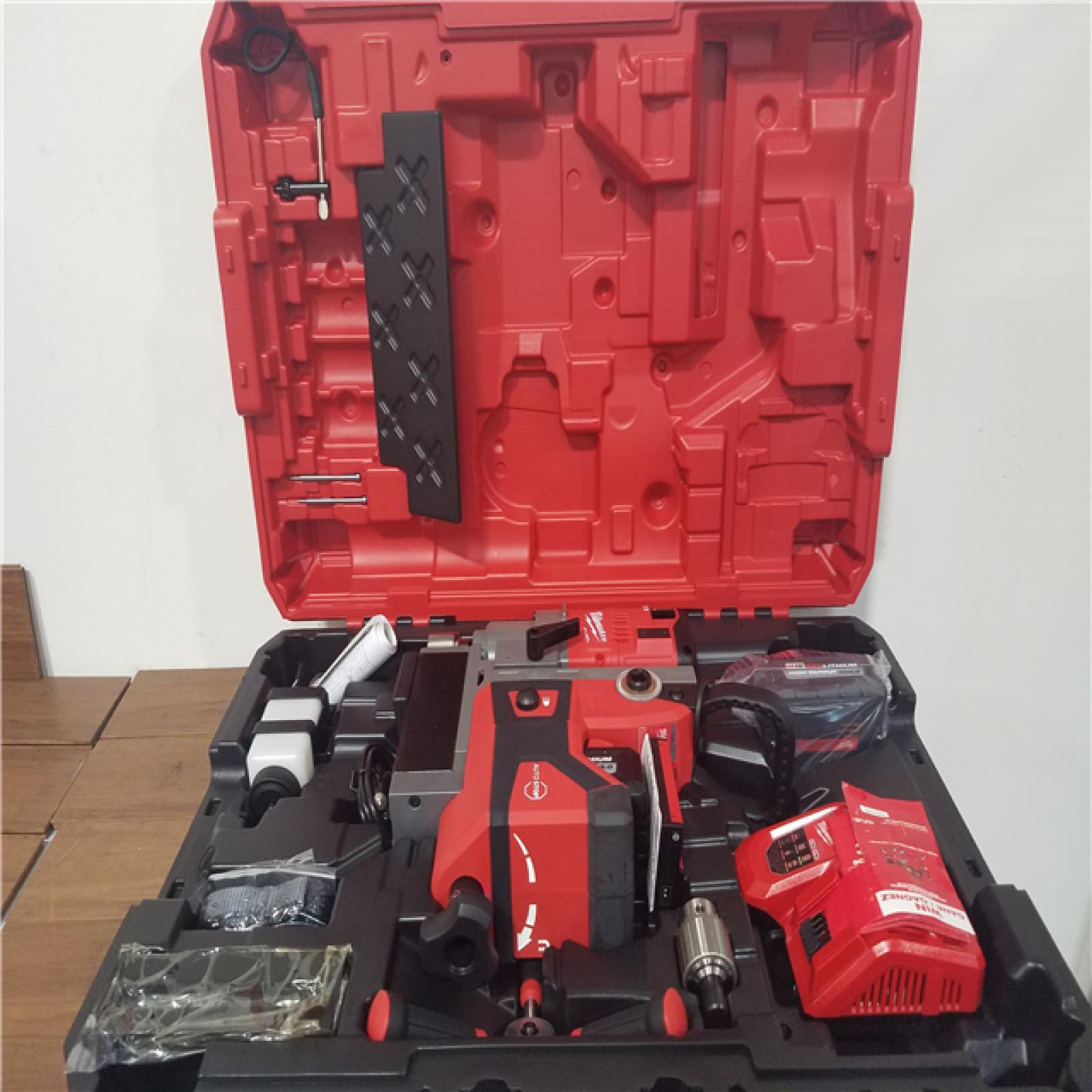 CALIFORNIA NEW M18 FUEL 1-1/2 MAGNETIC DRILL KIT TOOL ONLY
