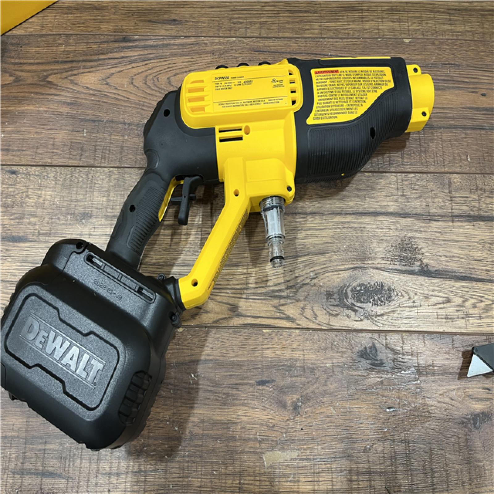 AS-IS Dewalt 20V 550 PSI  1 GPM Cordless Power Cleaner W/ 4 Nozzles Tool-Only DCPW550B