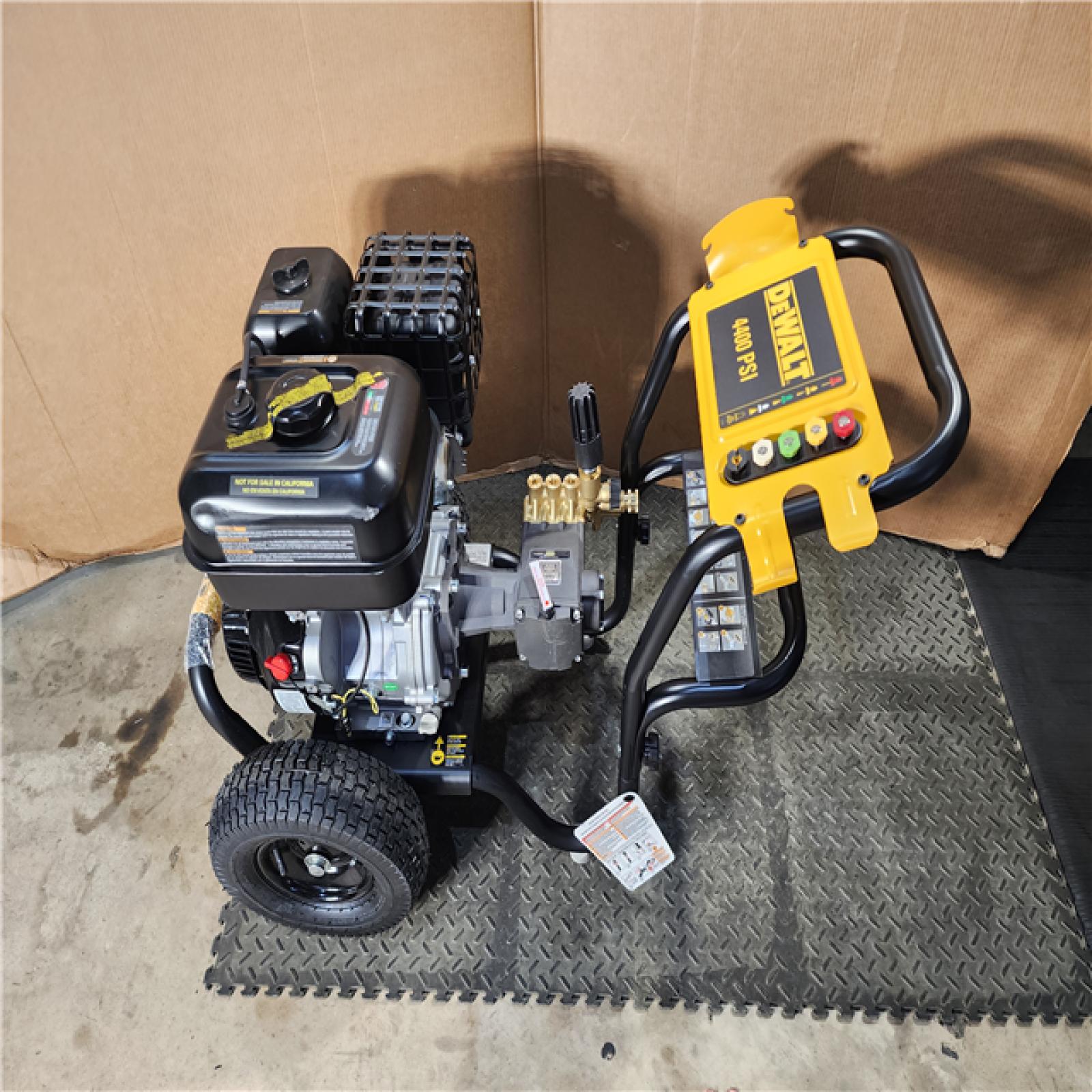 HOUSTON LOCATION - AS-IS (APPEARS LIKE NEW) DEWALT 4400 PSI 4.0 GPM Cold Water Gas Pressure Washer