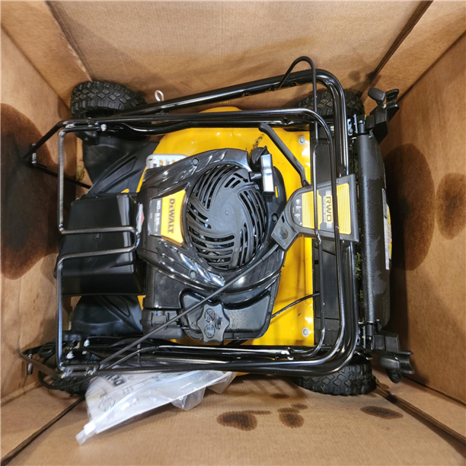 Phoenix DEWALT 21 in. 150cc Briggs and Stratton 625ex Engine Rear Wheel Drive 2-in-1 Gas Self Propelled Walk Behind Lawn Mower