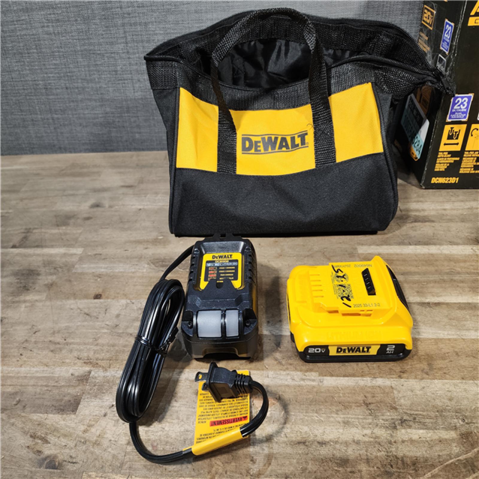 HOUSTON LOCATION - AS-IS DEWALT ATOMIC 20V MAX Lithium Ion Cordless 23 Gauge Pin Nailer Kit