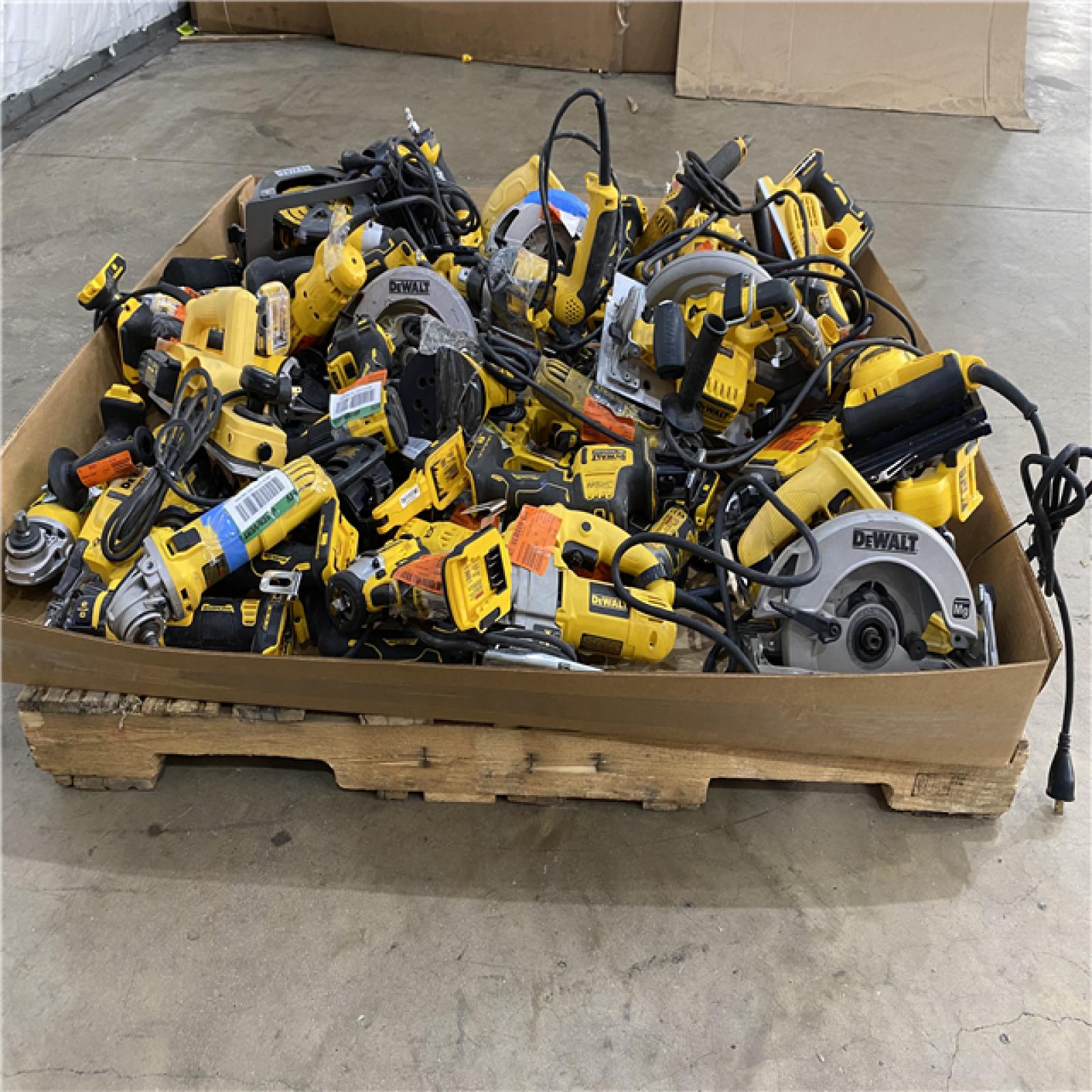 Houston Location AS IS - Tool Pallet