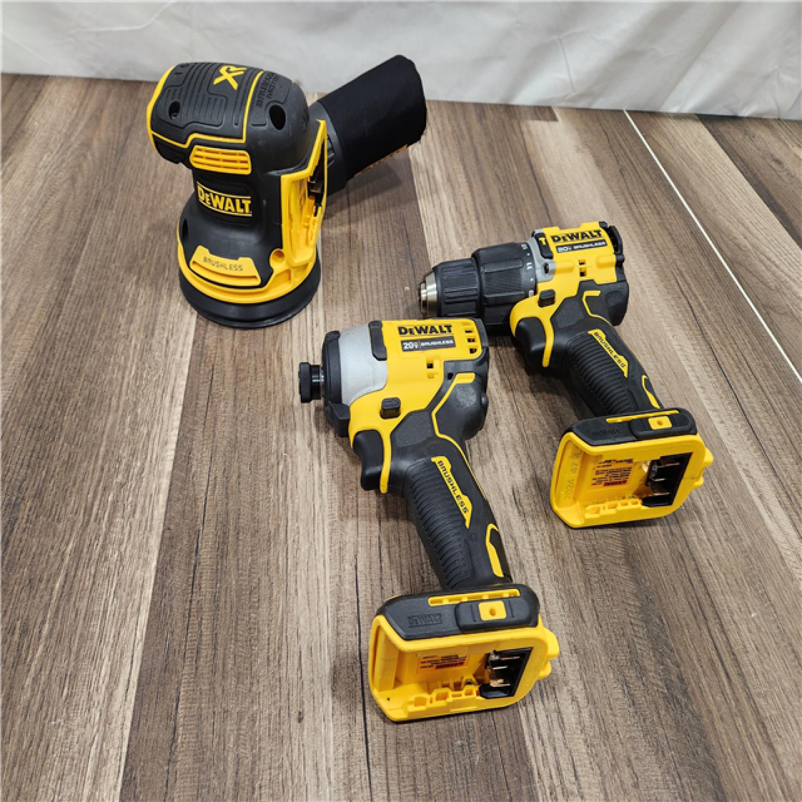AS-IS Dewalt 20-Volt MAX ToughSystem Lithium-Ion 6-Tool Cordless Combo Kit