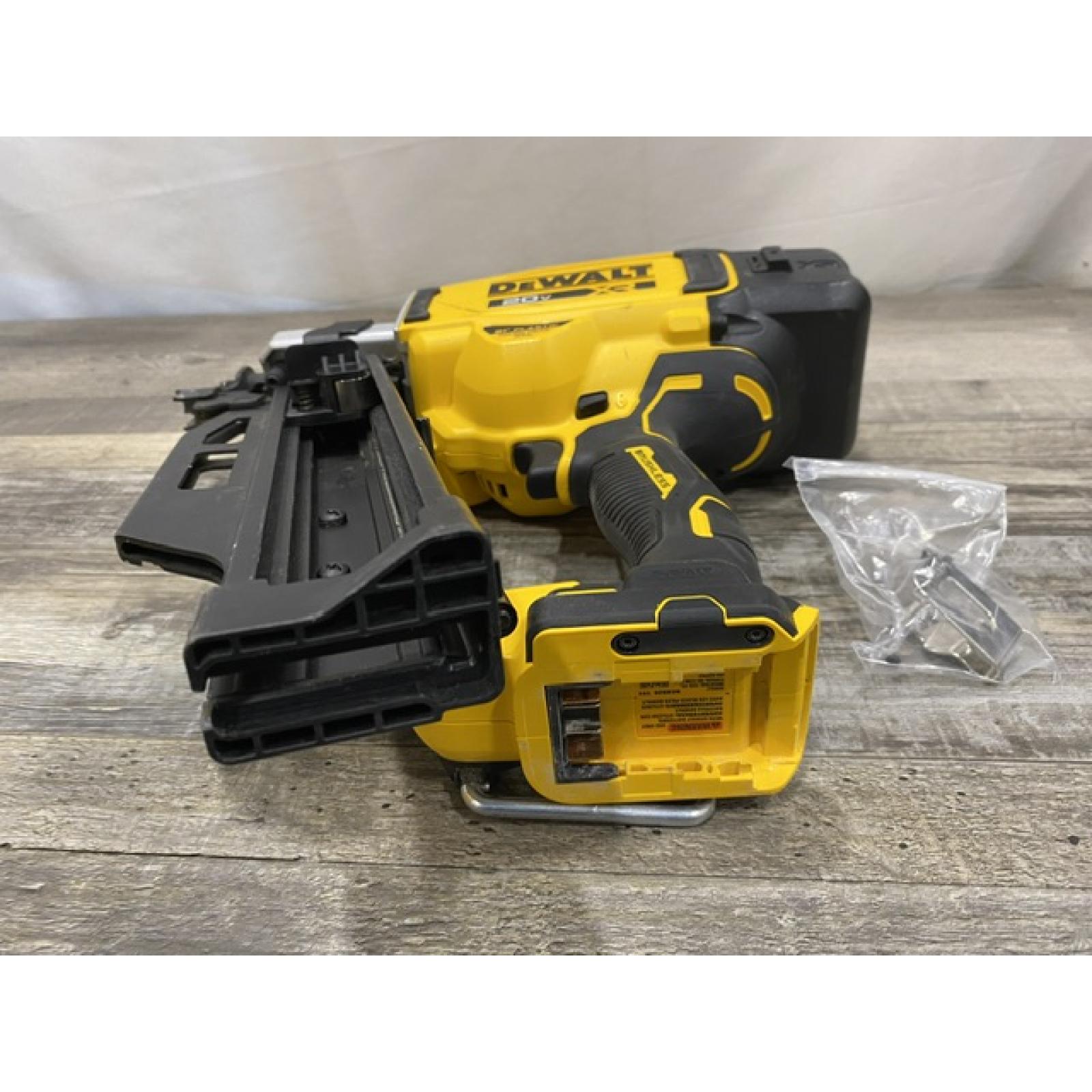 AS-IS DEWALT 20-Volt 21° Cordless Framing Nailer (Tool-Only)