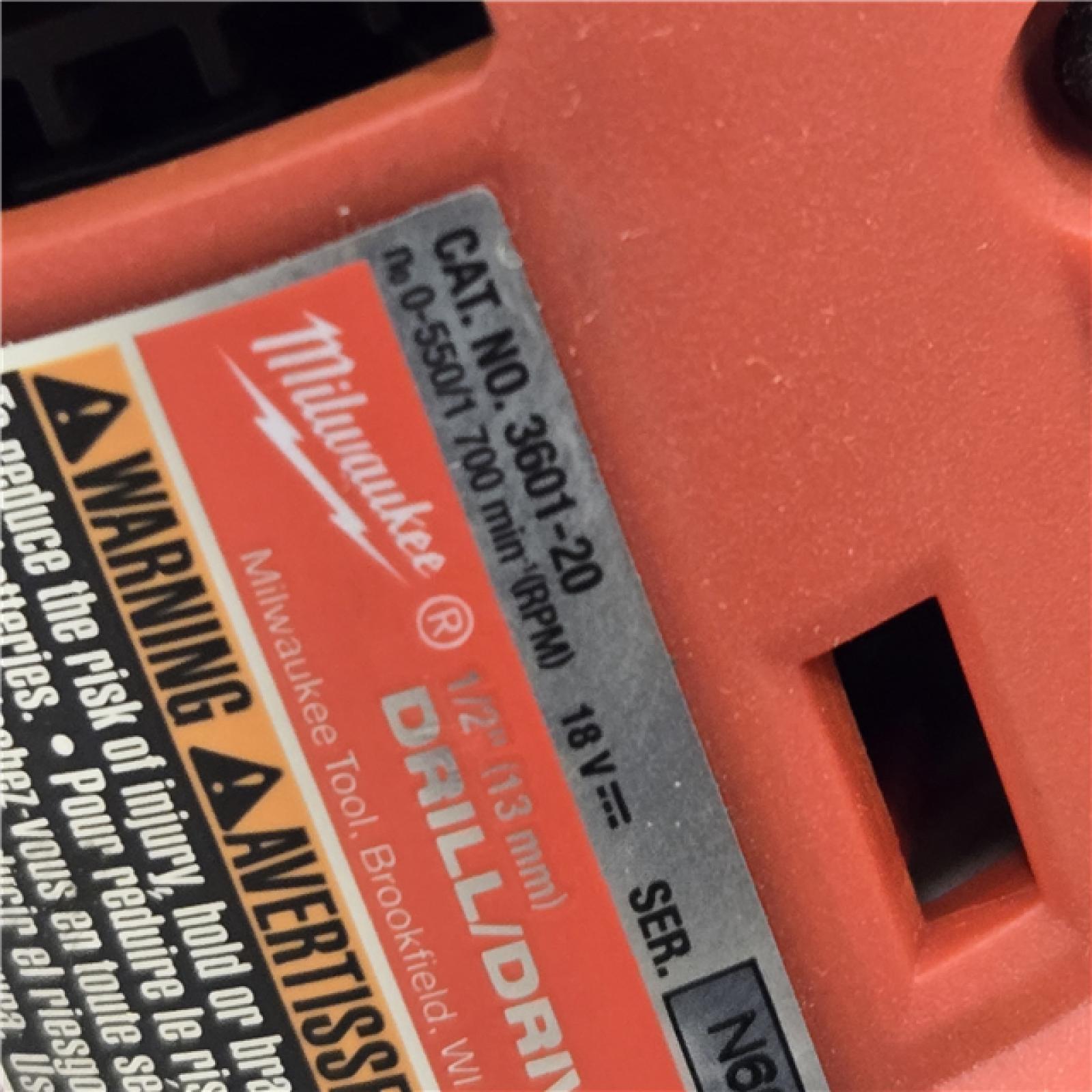 AS-IS Milwaukee 3601-22CT M18 18V Drill/Driver Kit