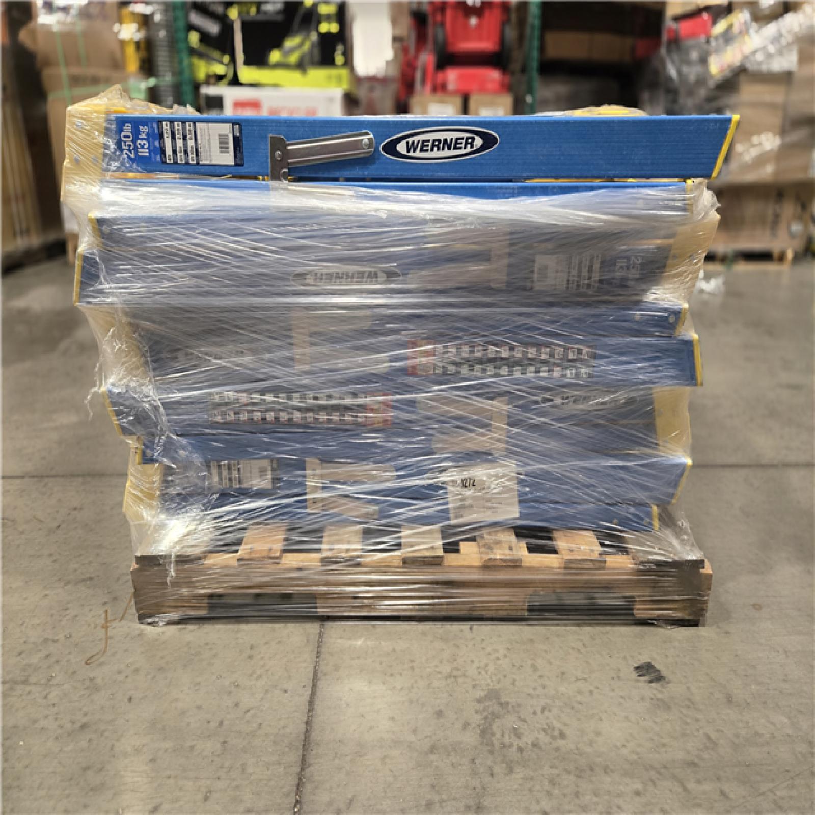 DALLAS LOCATION- Werner 6000 Series 6004 Step Ladder PALLET (10 UNITS)