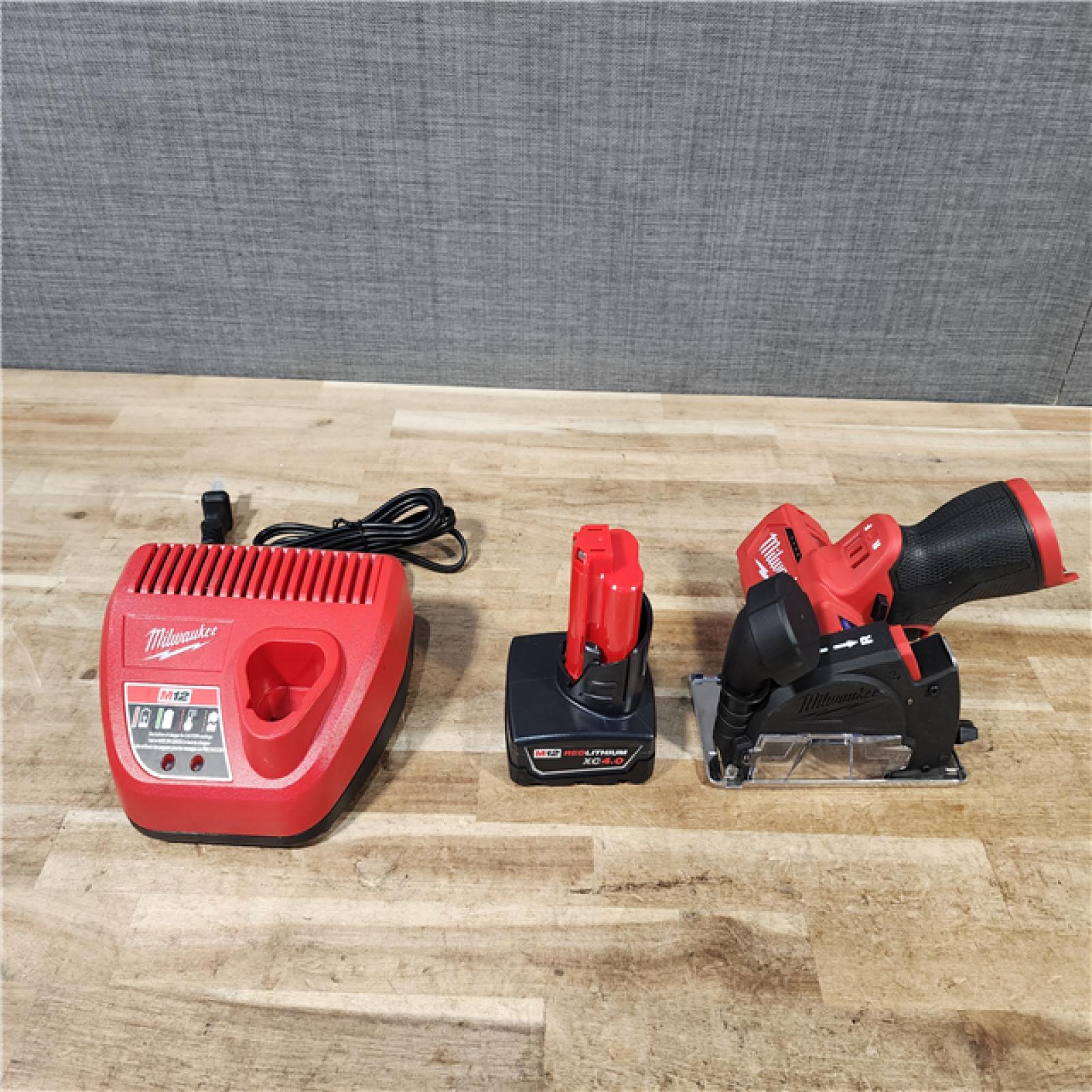 HOUSTON LOCATION - AS - IS Milwaukee FUEL 12V Lithium-Ion Brushless Cordless 3 in. Cut Off Saw W/ BATTERY & CHARGER