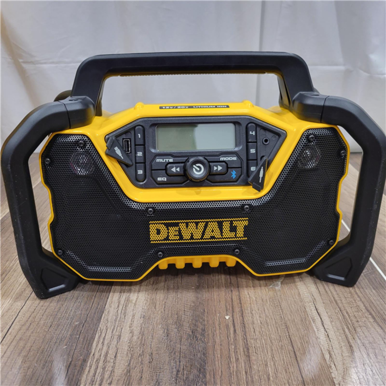 AS-IS  DEWALT 20V MAX Compact Cordless Bluetooth Radio (Tool Only)