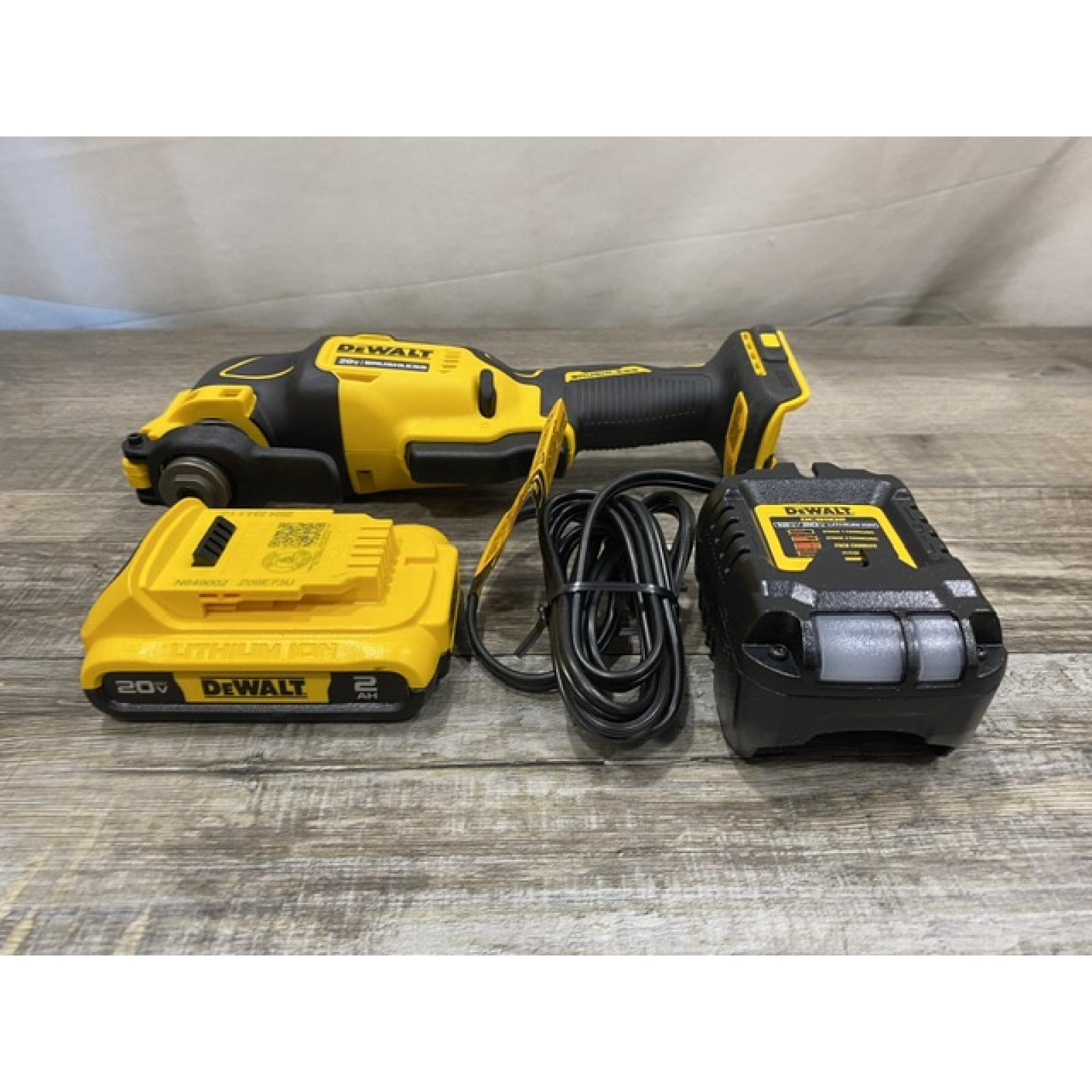 AS-IS DEWALT ATOMIC 20V MAX Cordless Brushless Oscillating Multi Tool Kit