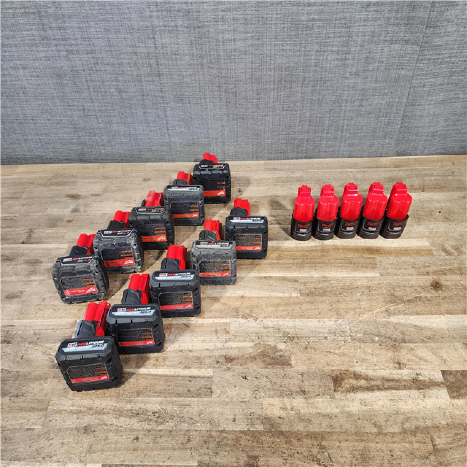 HOUSTON LOCATION - AS-IS MILWAUKEE BATTERY PACK QTY - 15