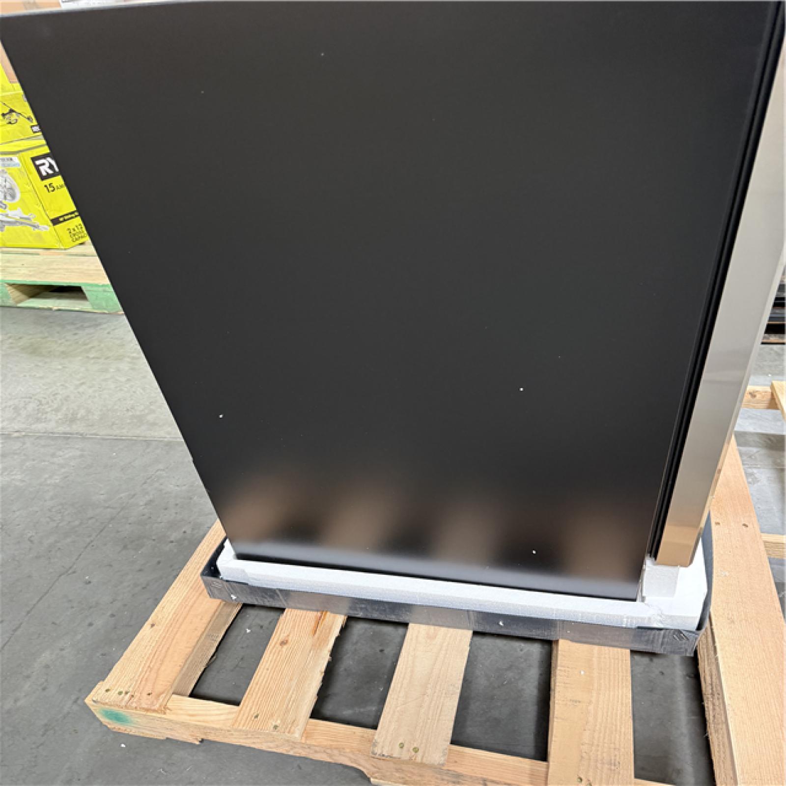 California AS-IS Mini Refrigerator-Appears in Like New Condition