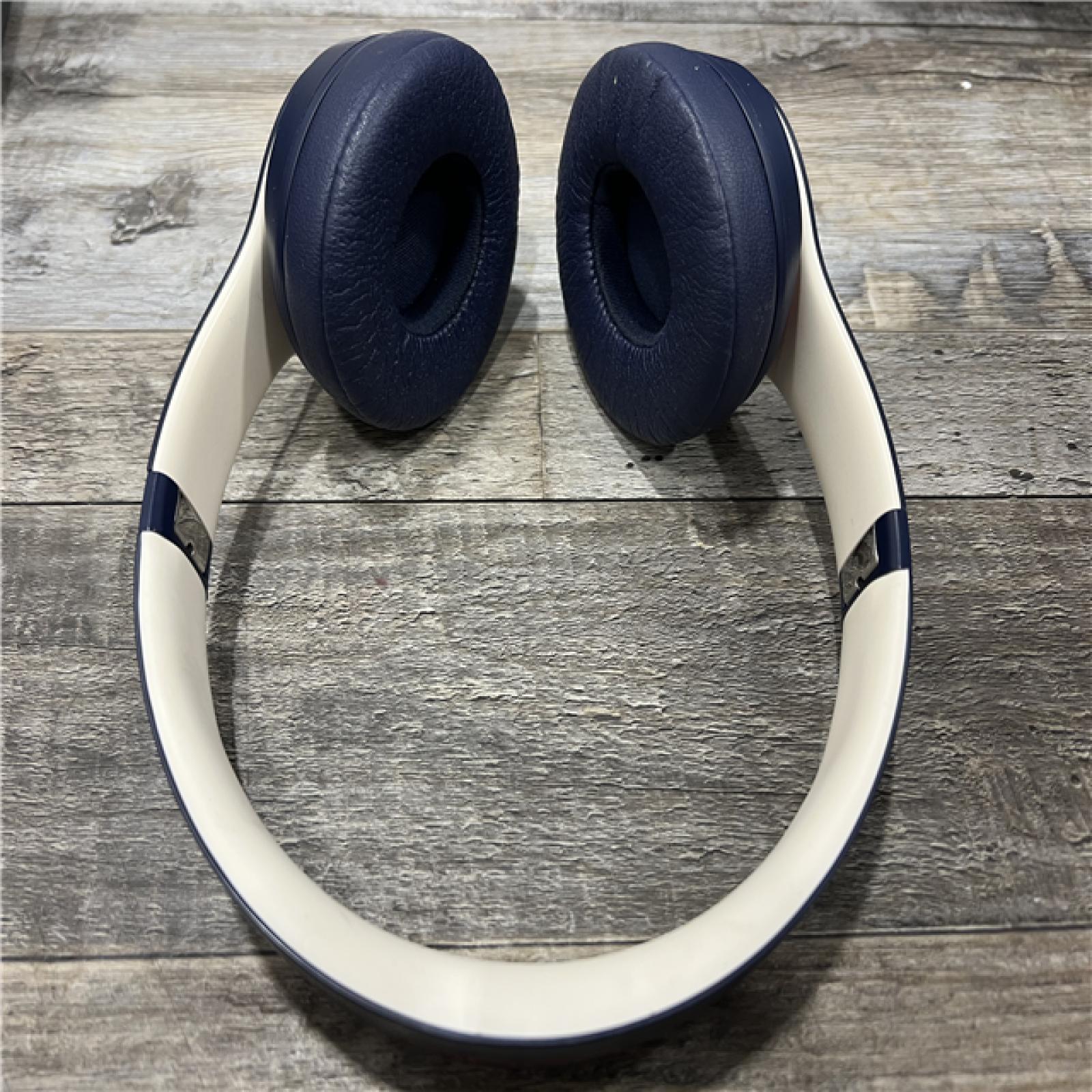 AS-IS Beats Solo3 Wireless On-Ear Headphones - Beats Club Collection