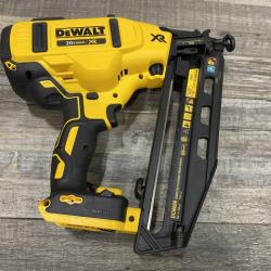AS-IS DEWALT 20V MAX XR 16-Gauge Electric Cordless Angled Finishing Nailer Kit