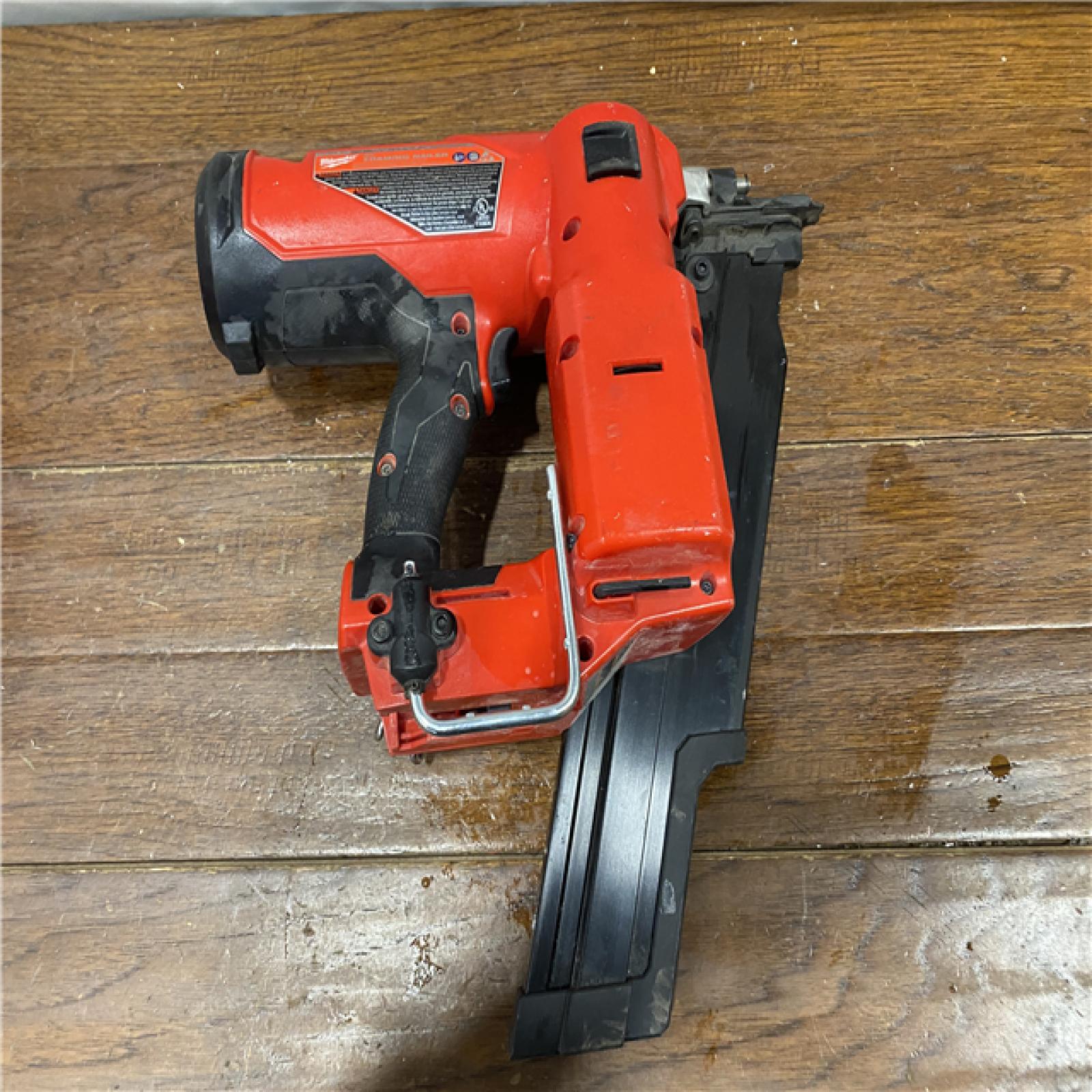 AS-IS Milwaukee 2744-20 M18 FUEL 3-1/2 in. 18-Volt 21-Degree Lithium-Ion Brushless Cordless Framing Nailer (Tool-Only)