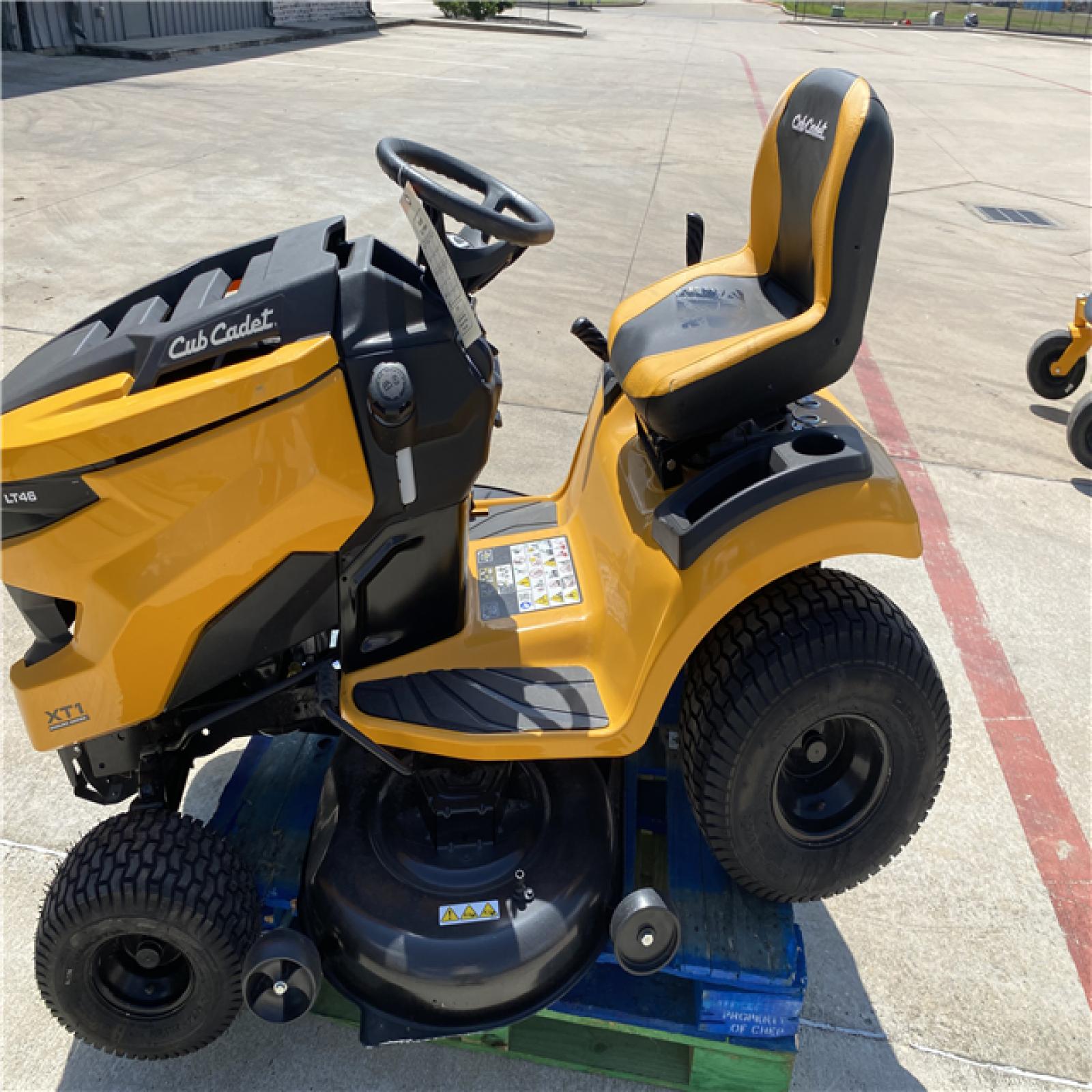 Houston Location - CUB CADET XT1 LT42