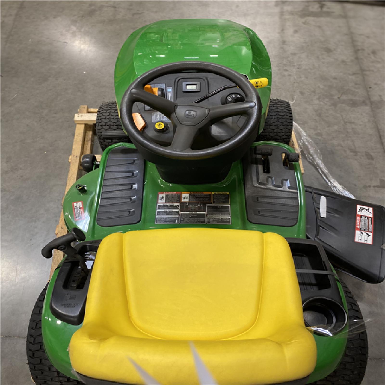 Dallas Location - As-Is John Deere S100 42 in. 17.5 HP Gas Riding Lawn Mower