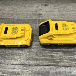 AS-IS DEWALT 20V MAX Lithium-Ion 4.0 Ah and 2.0Ah Battery Packs (2-Pack)