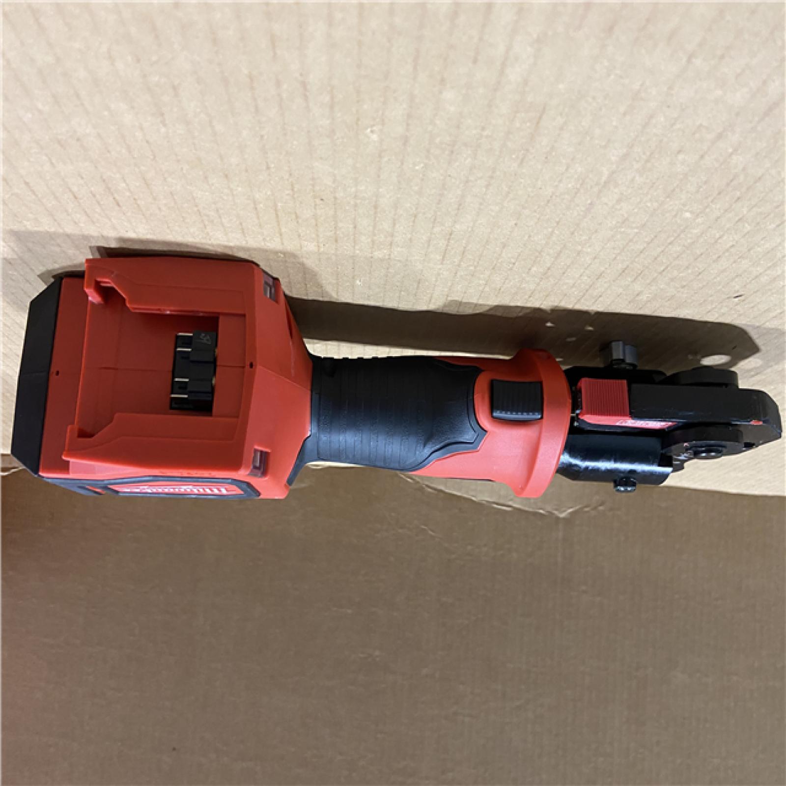 AS-IS - Milwaukee M18 18V Lithium-Ion Cordless Short Throw Press Tool Kit with 3 PEX Crimp Jaws