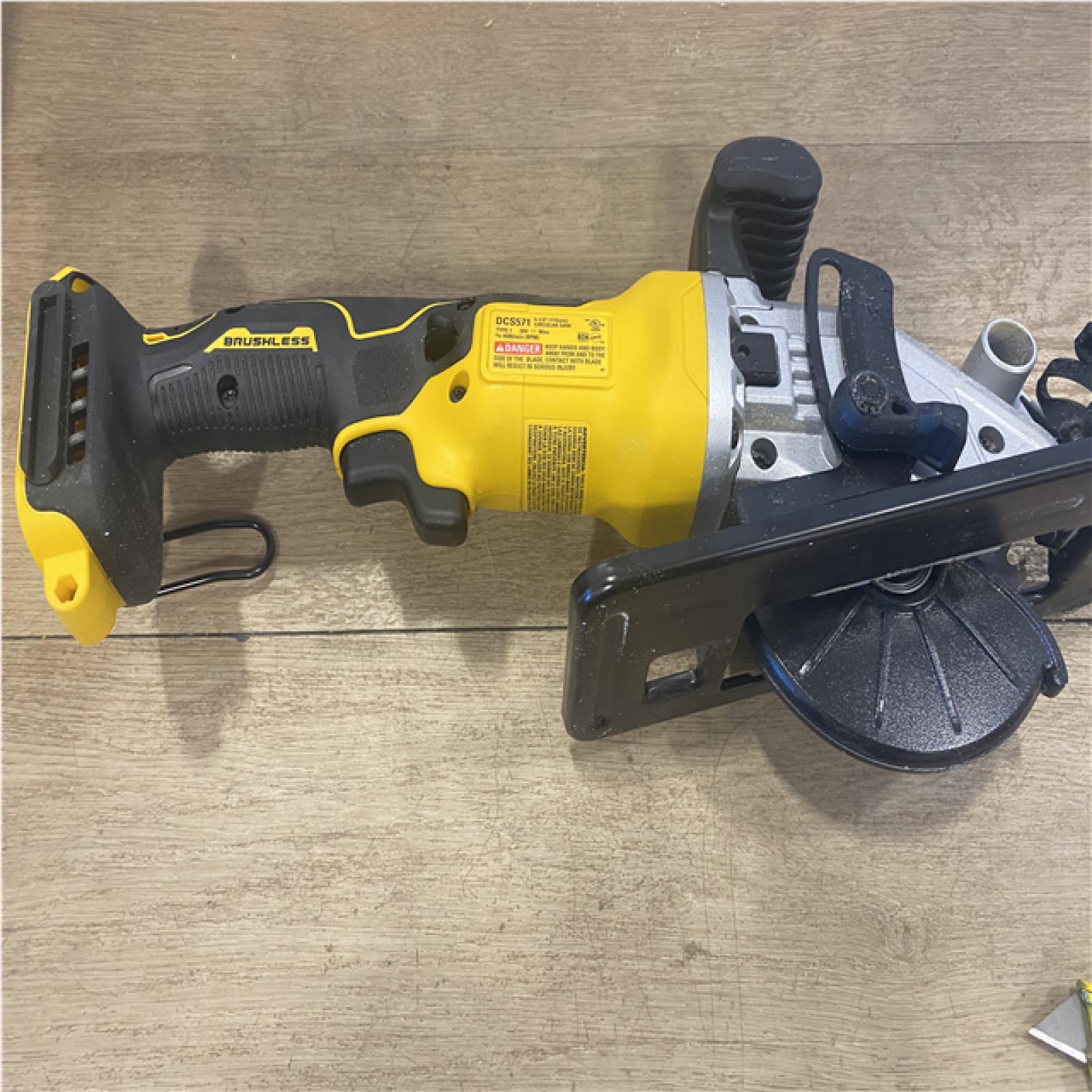 AS-IS DEWALT ATOMIC 20V MAX Cordless Brushless 4-1/2 in. Circular Saw (Tool Only)