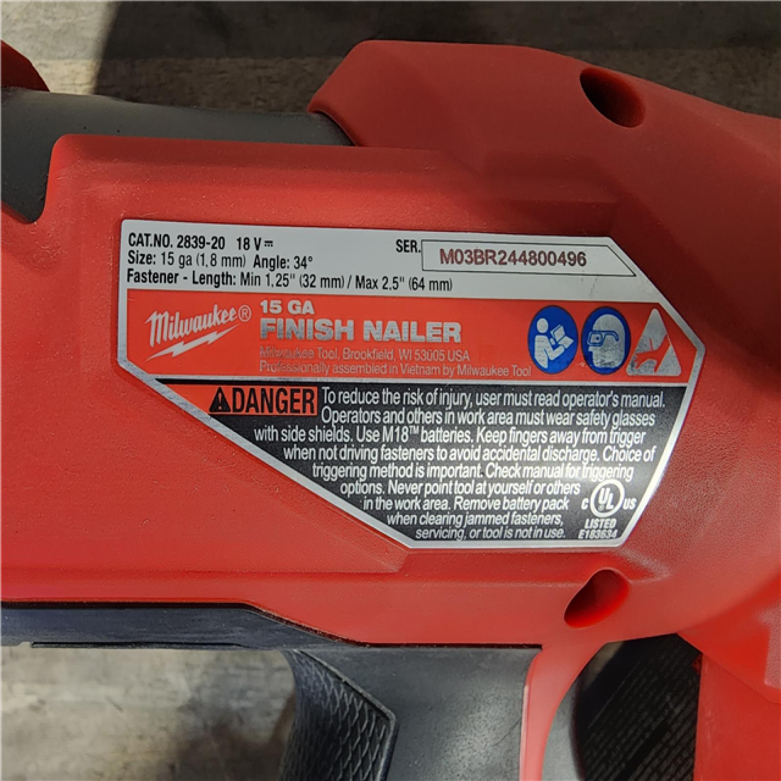 HOUSTON LOCATION - AS-IS Milwaukee 2839-20 M18 FUEL 15 Ga. 18 Volt Brushless Angled Finish Nailer (TOOL ONLY)