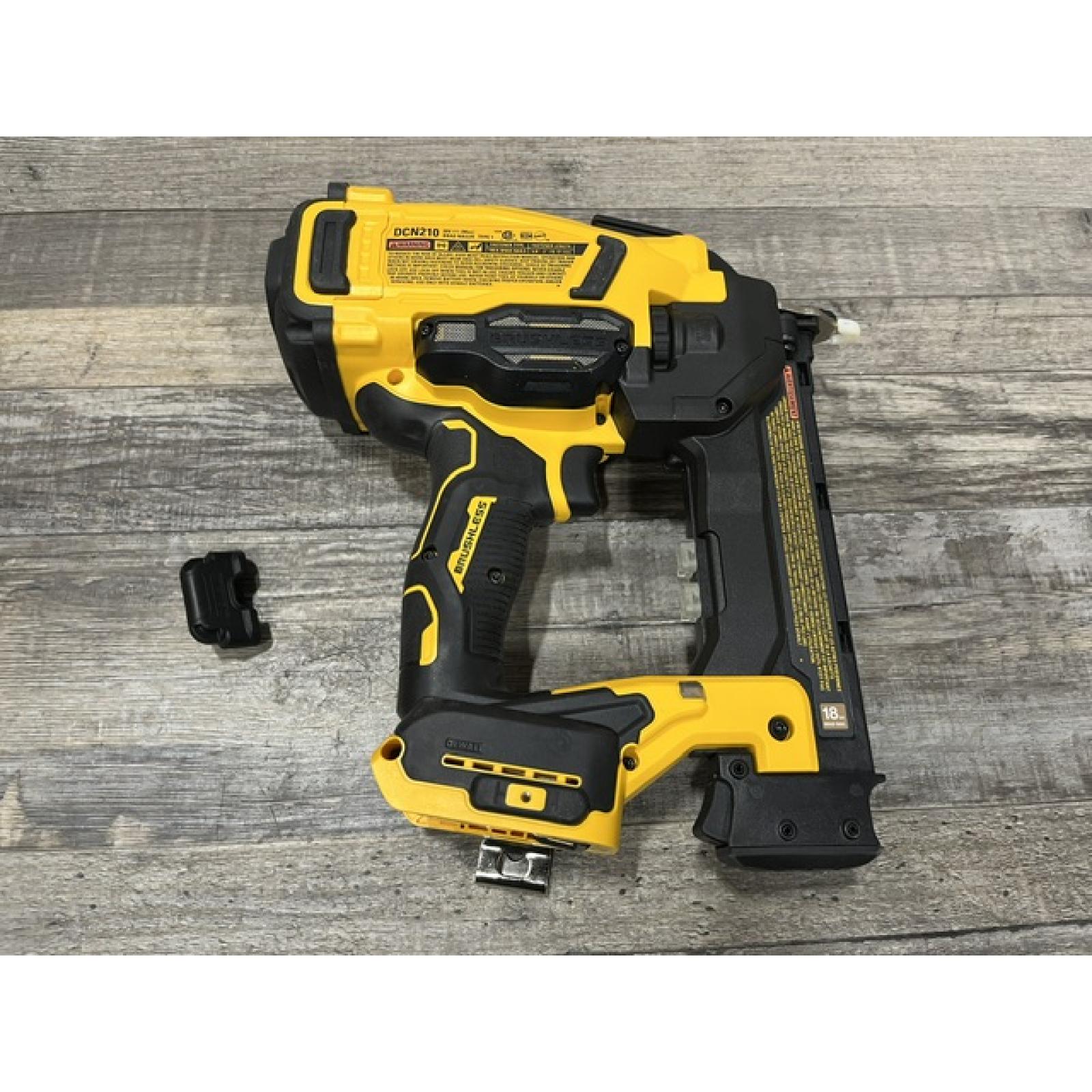 AS-IS DEWALT 20V MAX XR 18 Gauge Cordless Brad Nailer (Tool Only)